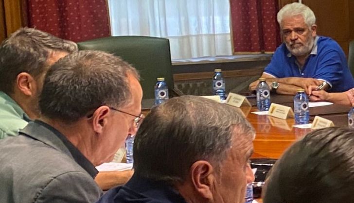 Felipe Lubián durante la reunión mantenida en la subdelegación del Gobierno