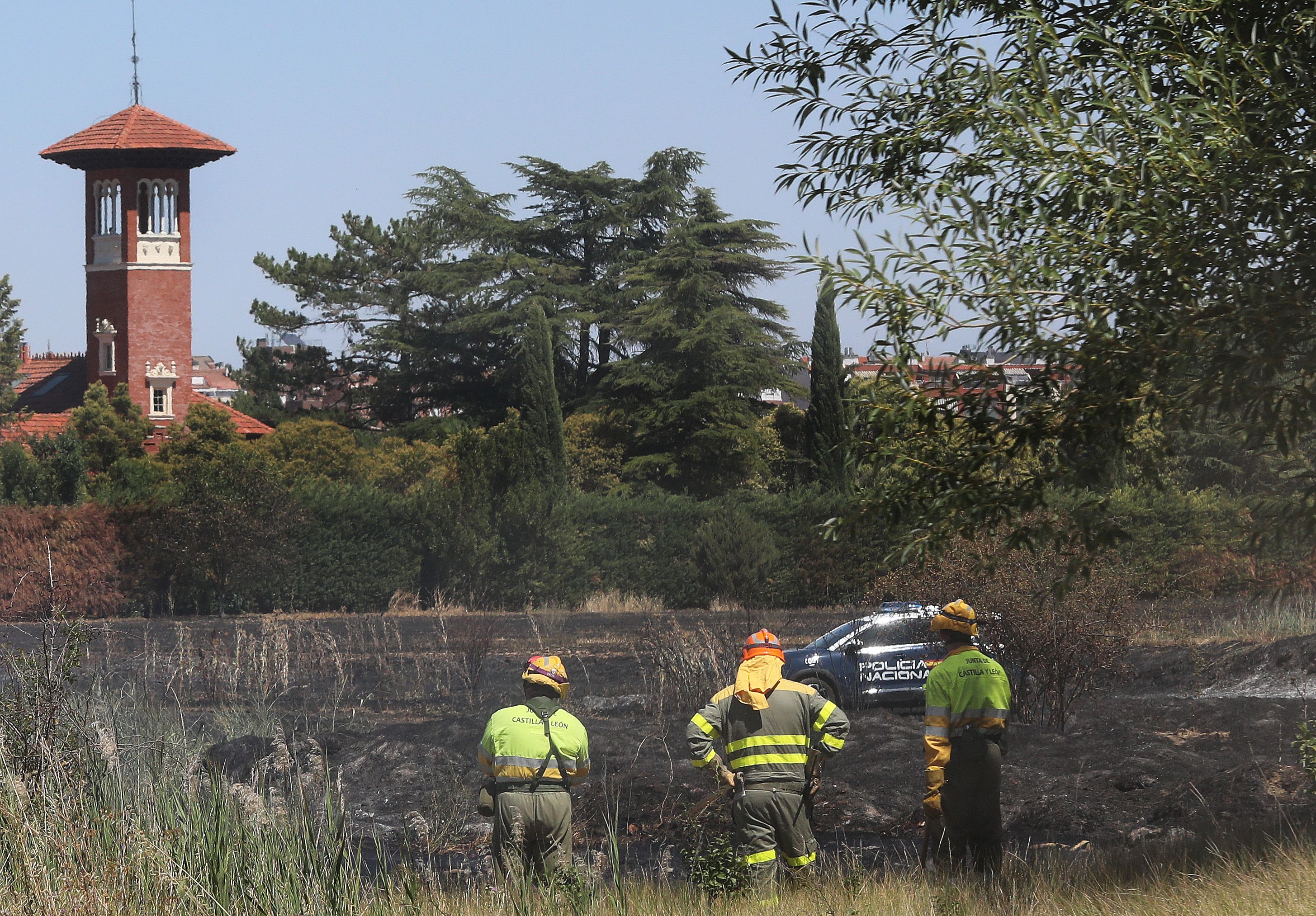 Brágimo  ICAL. Hallan el cadáver de un hombre de 79 años entre los restos del incendio en una tierra de cultivo en Palencia