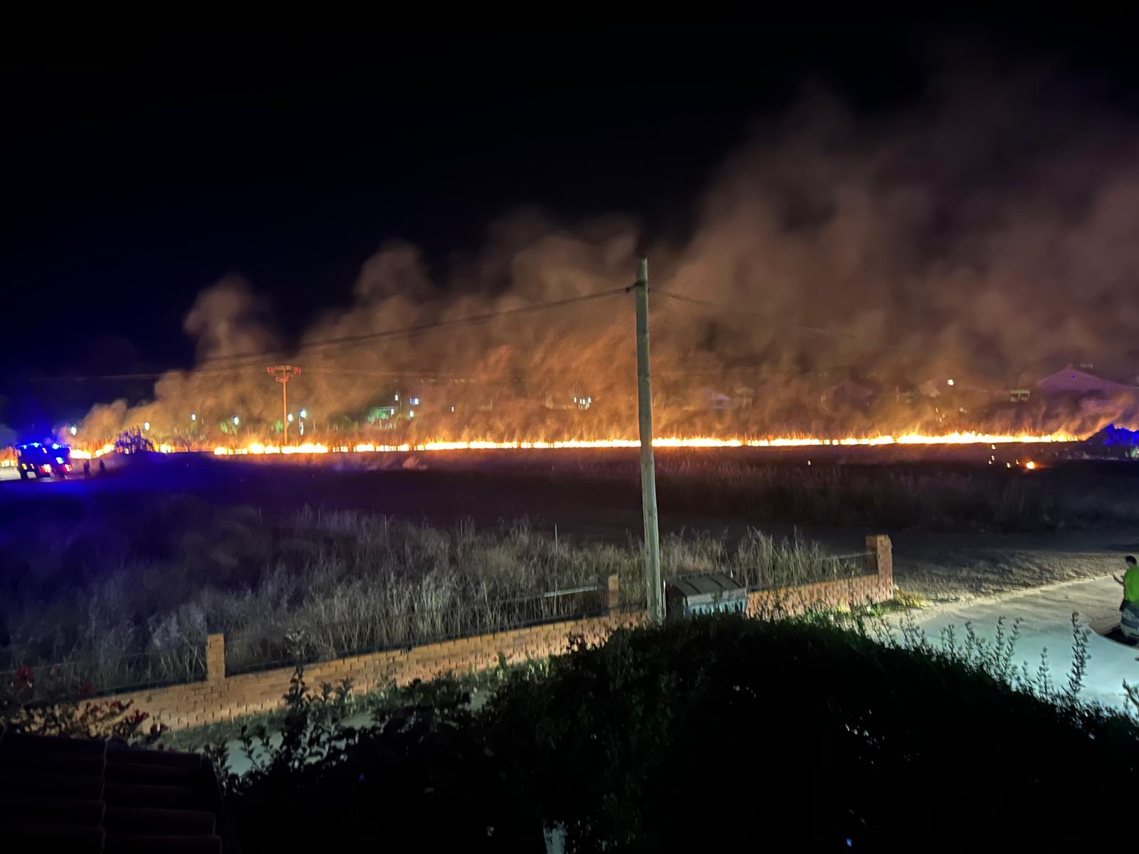 Un incendio en el alfoz de Zamora alerta esta madrugada a los vecinos