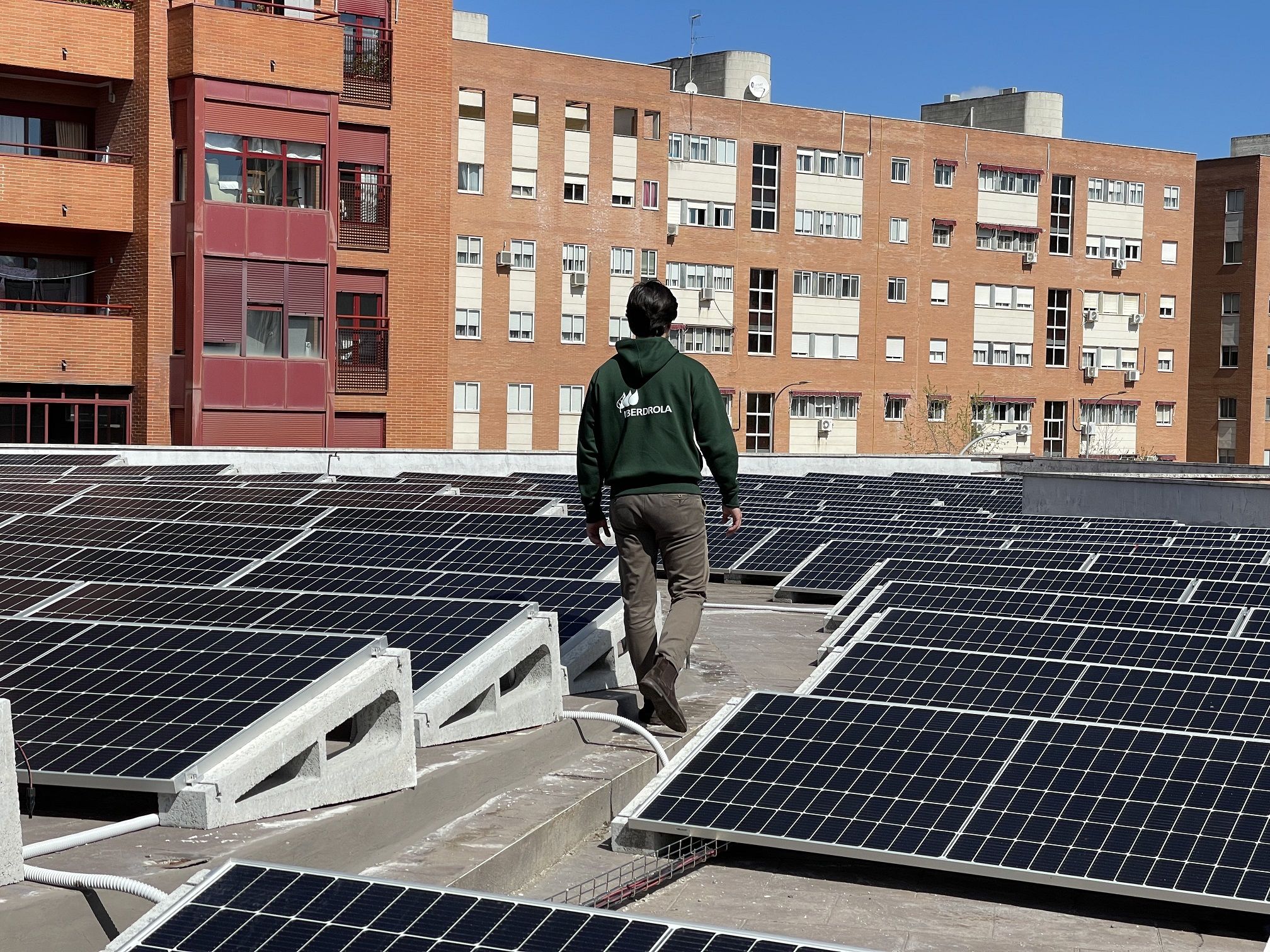 Iberdrola facilita el acceso al autoconsumo a más de 10.000 familiares de Castilla y León a través de las comunidades solares.