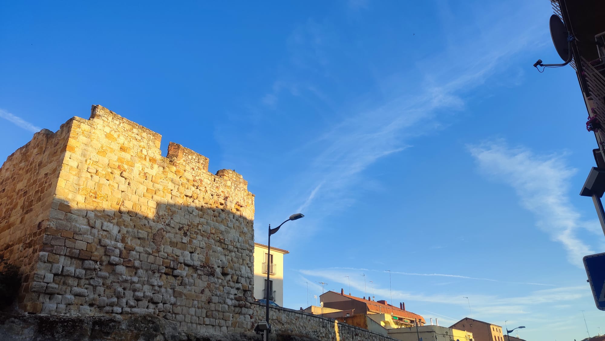 Zamora, sol, cielos despejados