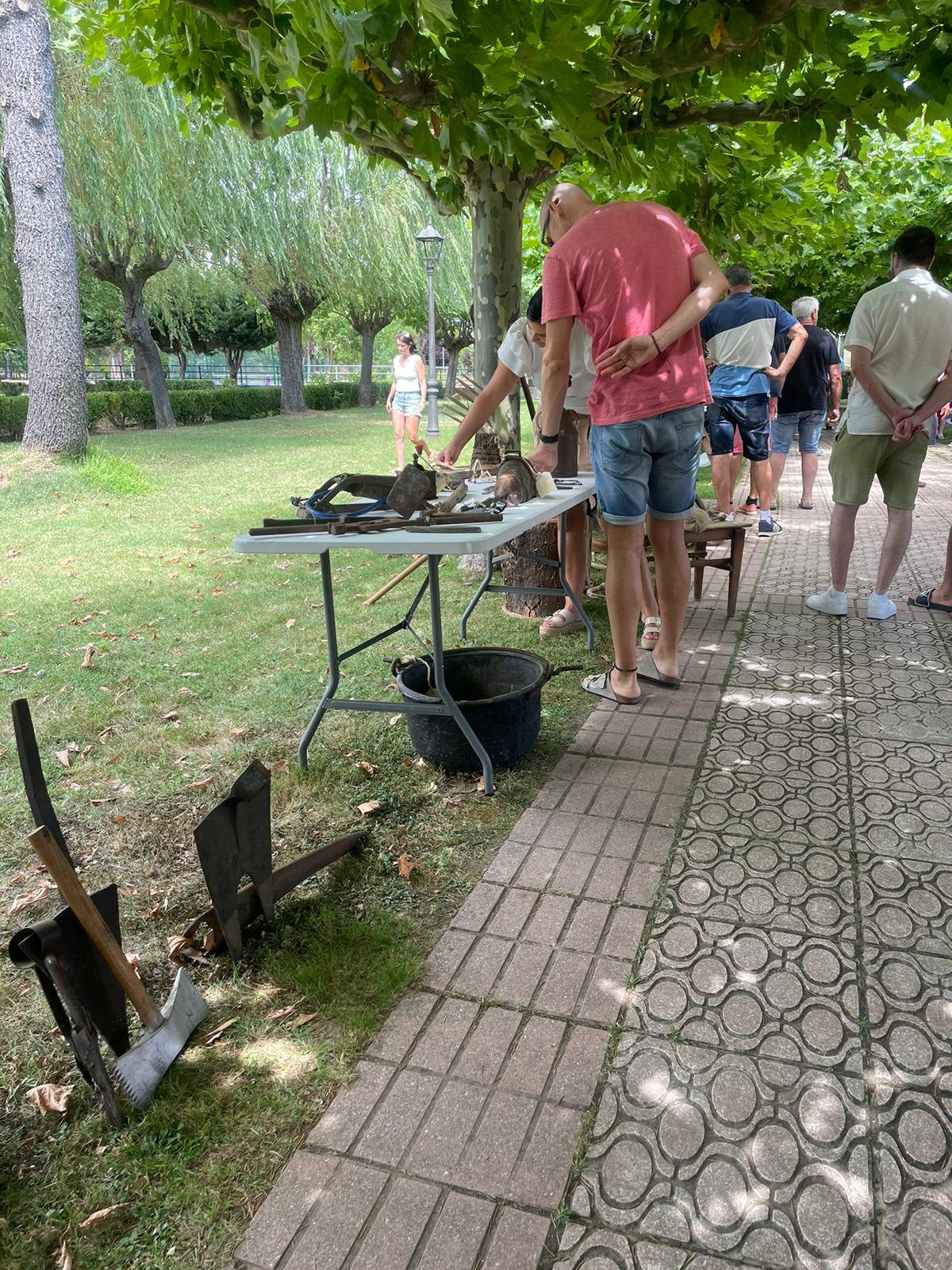 Exposición de antigüedades en Santa Croya