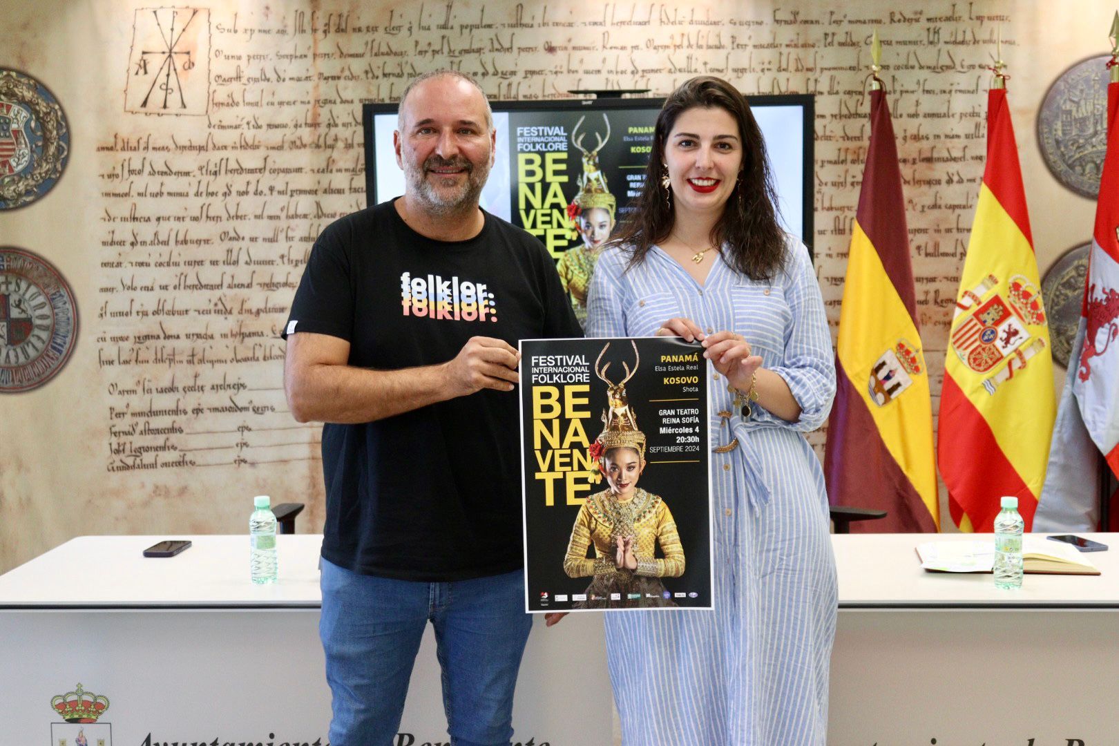 Benavente acoge el festival internacional de folklore de Zamora en el teatro Reina Sofía