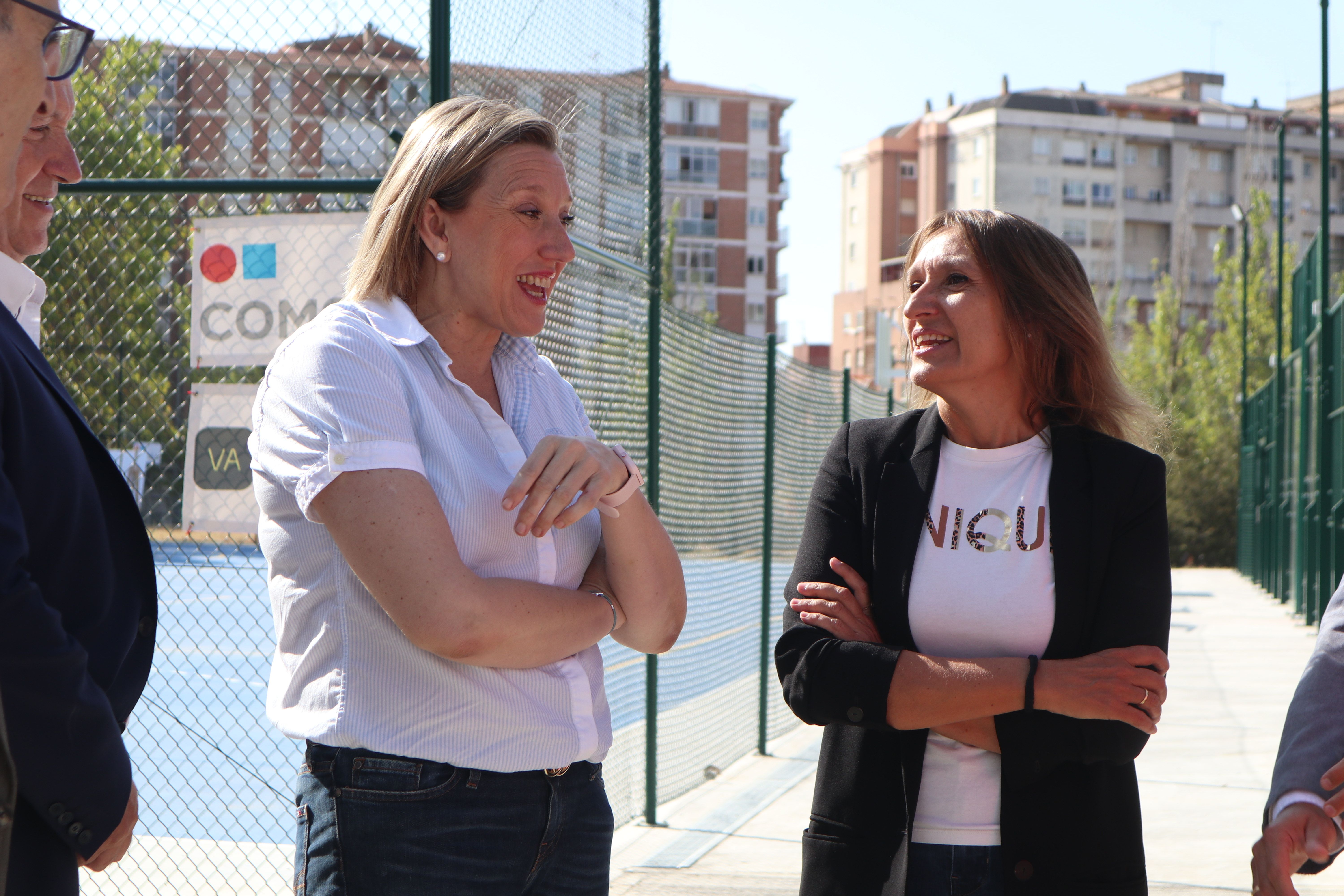 JL Leal  ICAL. La vicepresidenta y consejera de Familia e Igualdad de Oportunidades, Isabel Blanco, y la consejera de Educación, Rocío Lucas