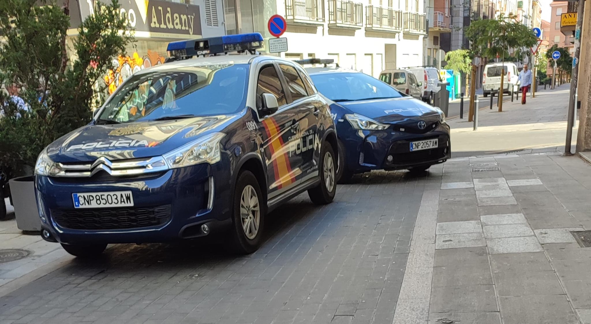 Policía Nacional en la confluencia entre la calle San Miguel y Cortinas de San Miguel. Archivo