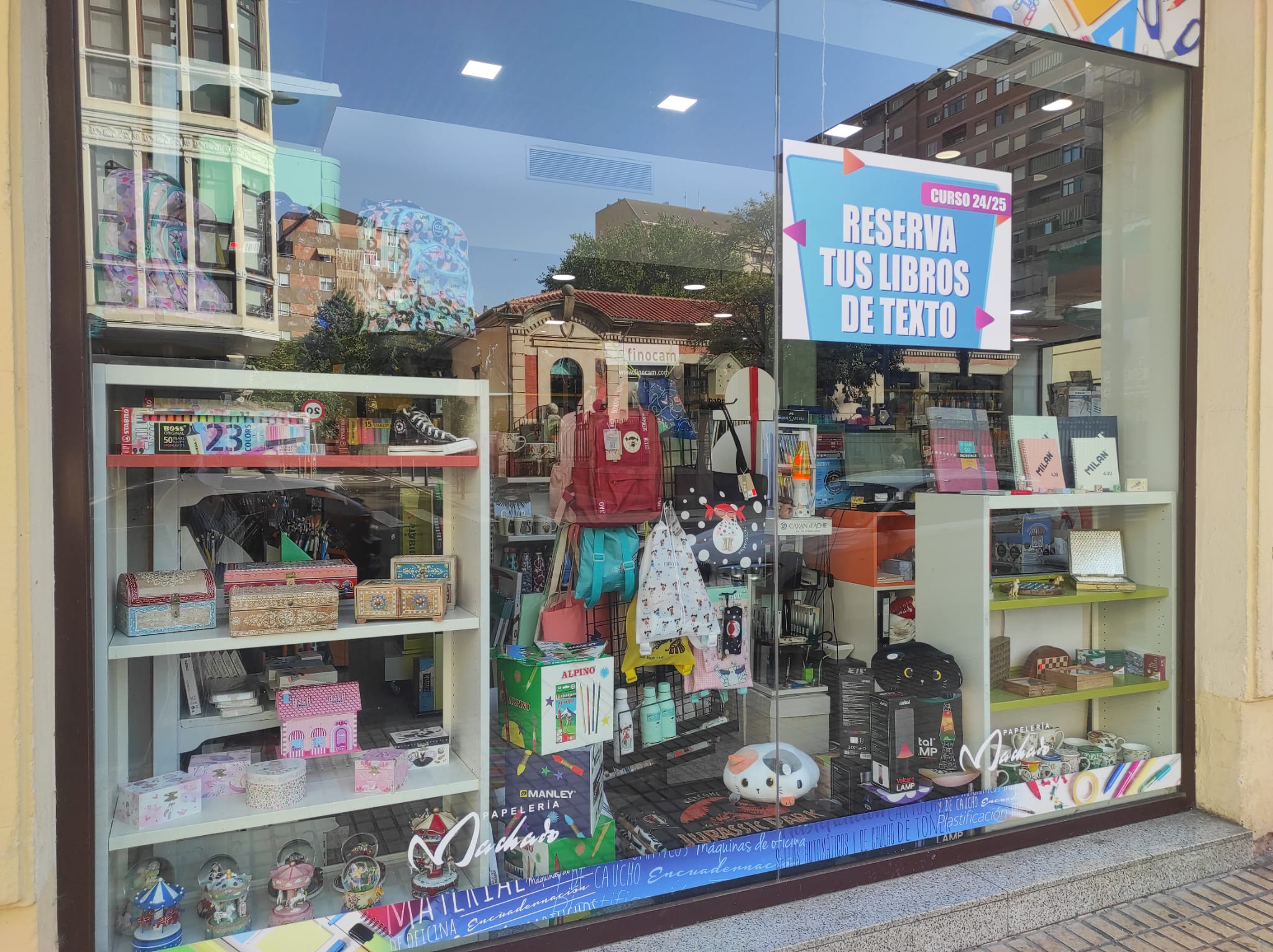 Escaparate de una librería en Zamora.