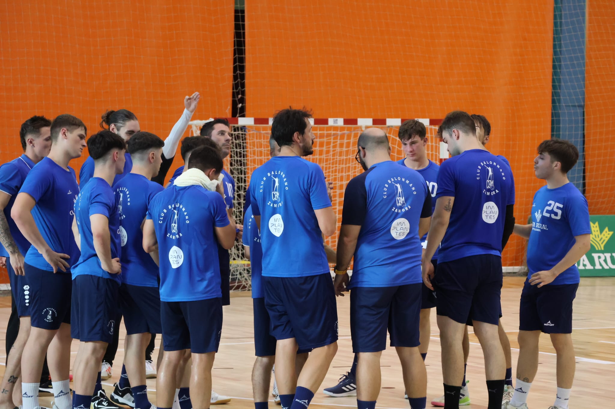 Partido amistoso del Balonmano Zamora y Ademar León B