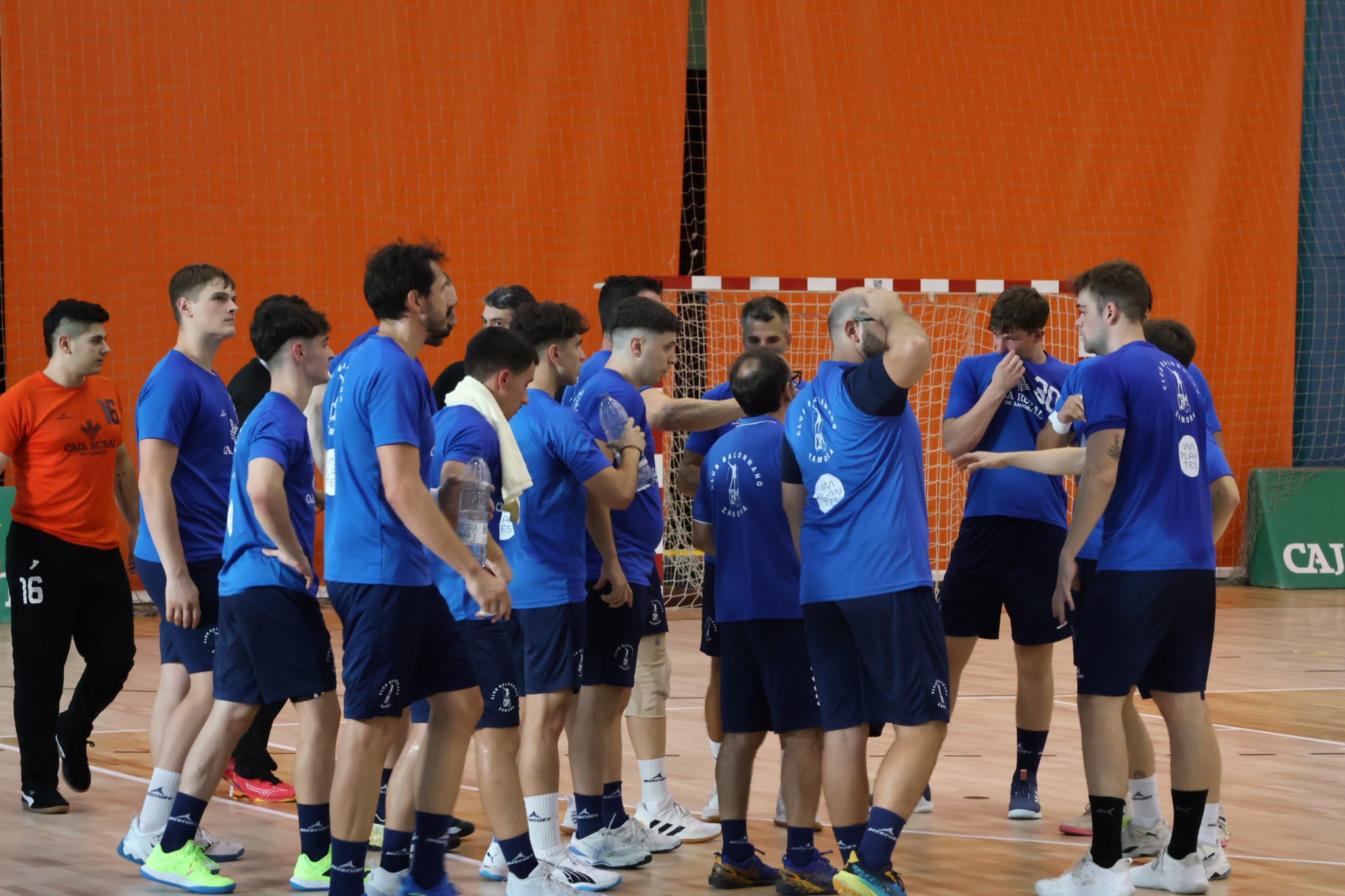 Partido amistoso del Balonmano Zamora y Ademar León B