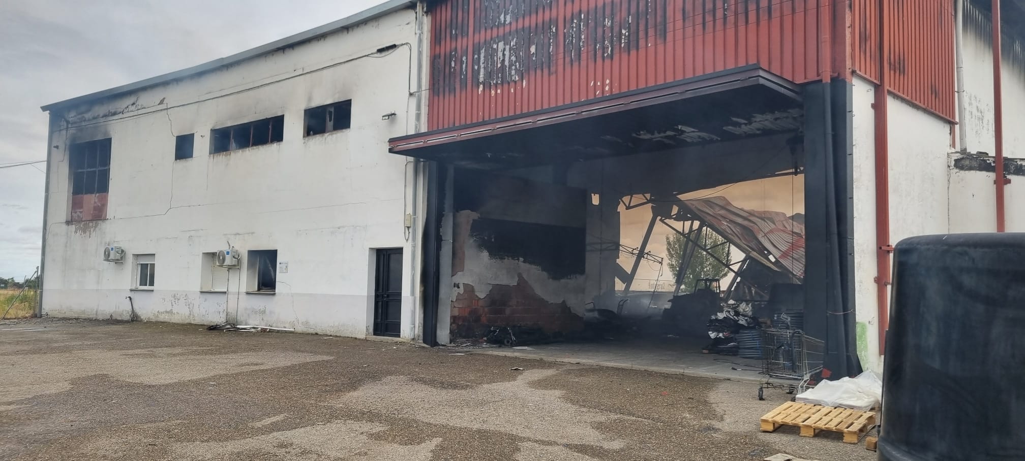 Incendio de una nave en Castrogonzalo 