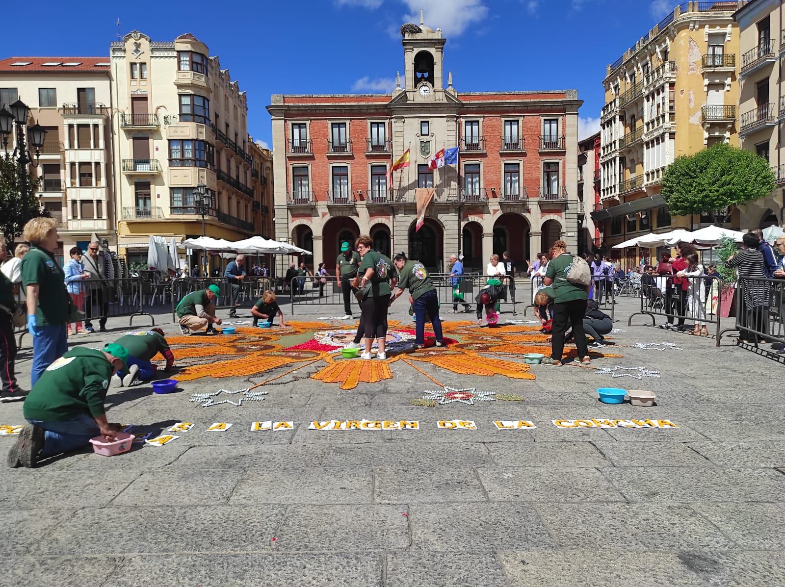 Alfombra floral a la Virgen de la Concha 2024