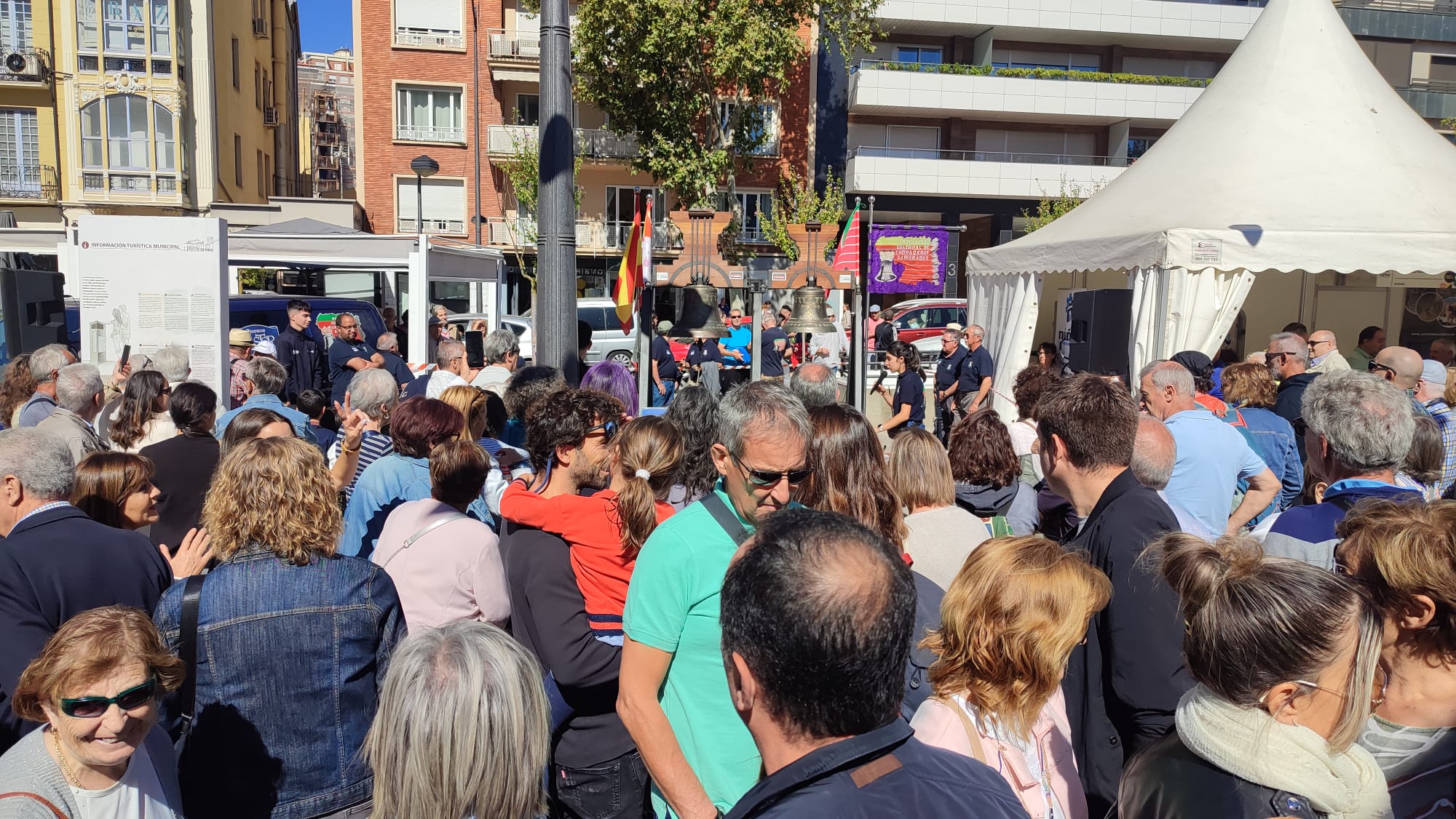 Los campaneros zamoranos muestran la tradición en Fromago