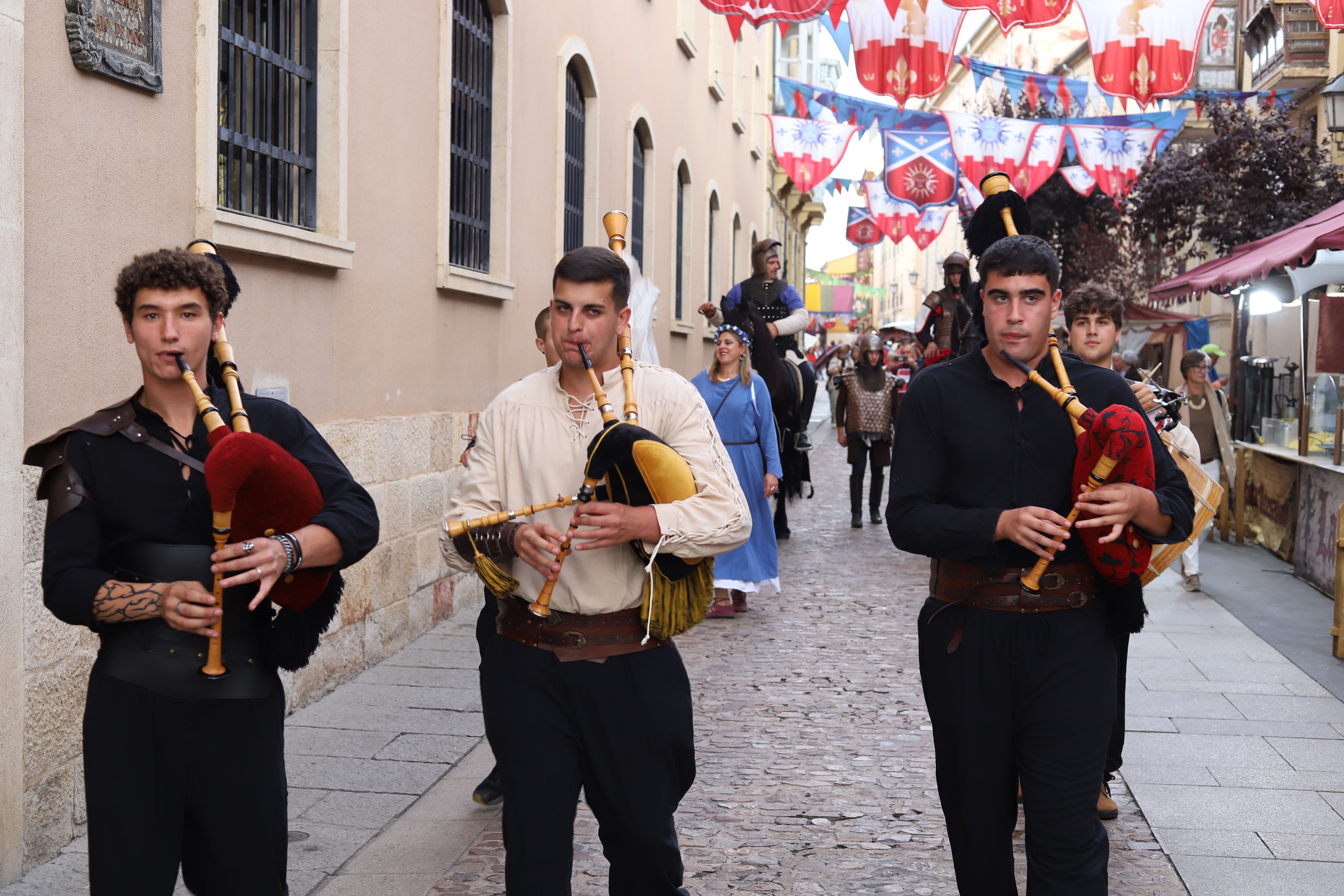 El alma feudal de Zamora renace en una nueva edición del Mercado Medieval