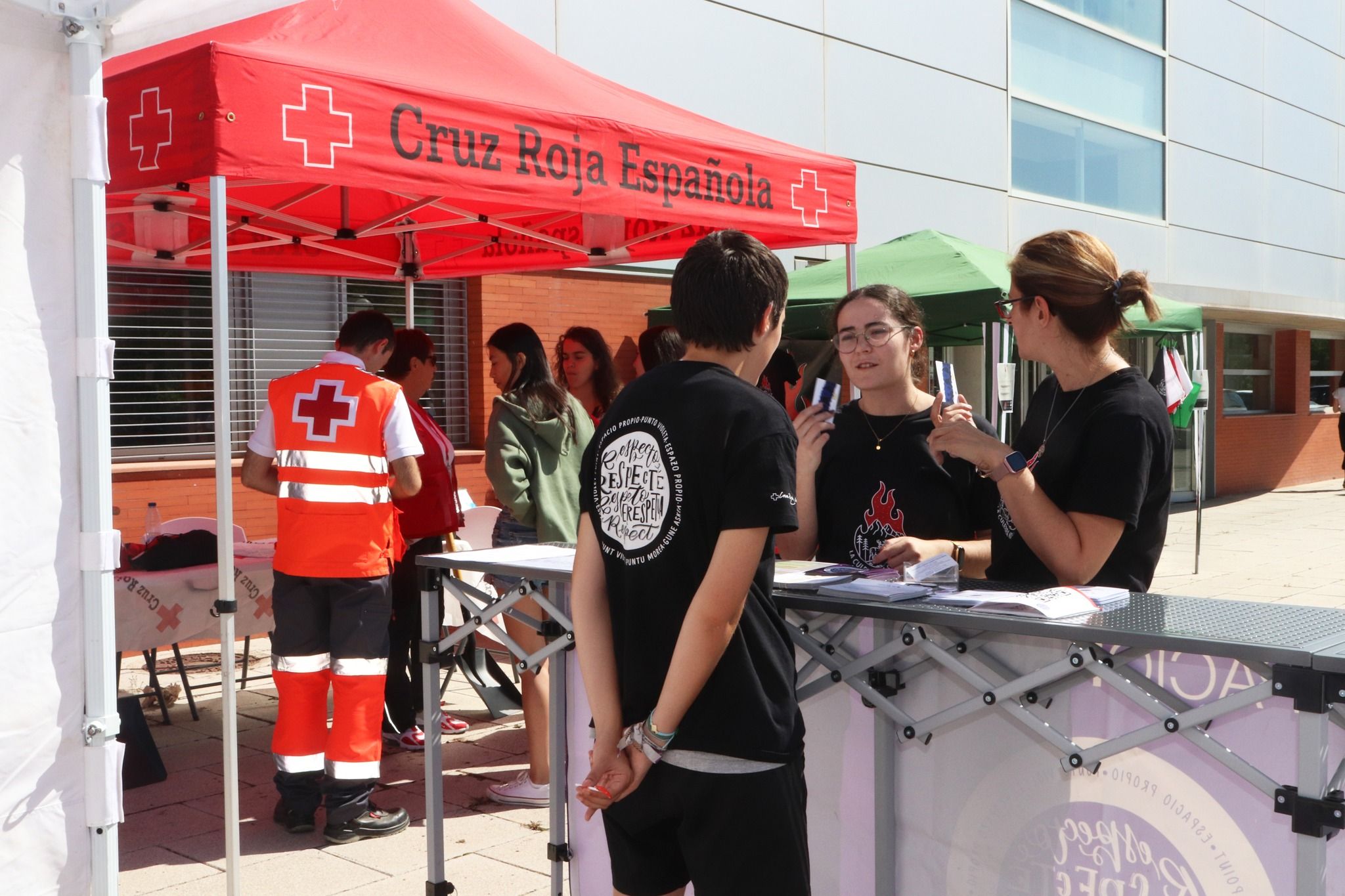 Cruz Roja, preparada un año más para la Feria de Bienvenida de la USAL 