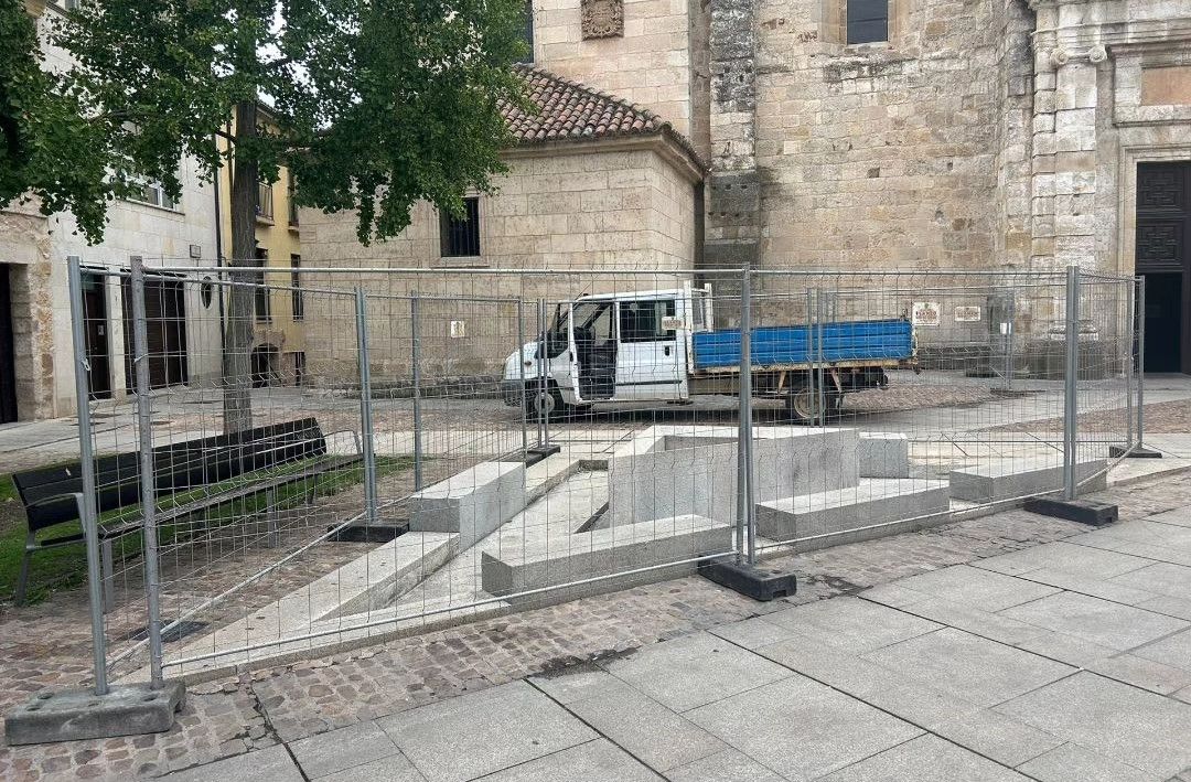 La Fuente de San Ildefonso, vallada para sus futuras obras