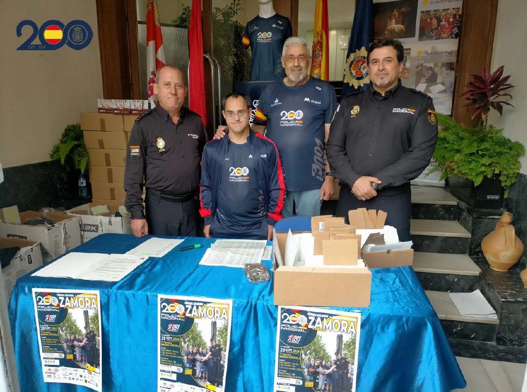 Comienza la entrega de dorsales de la carrera de la Policía Nacional