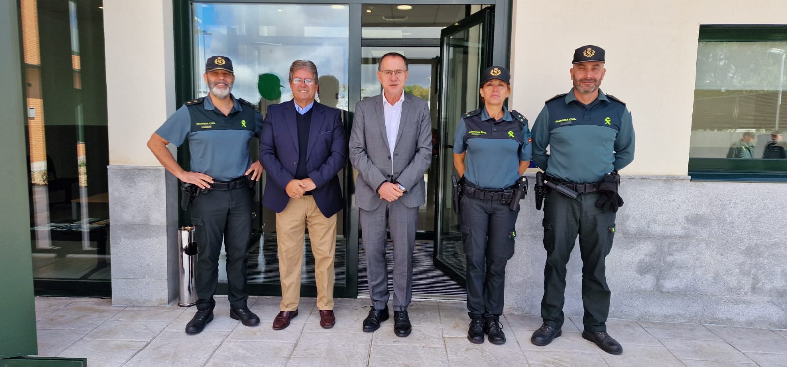 Ángel Blanco visita el cuartel de Fuentesaúco