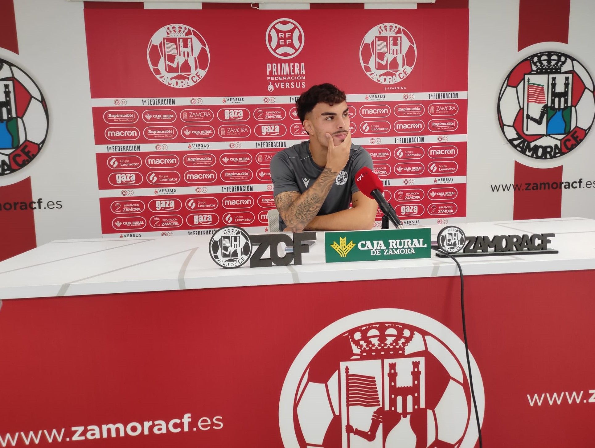 Adrián Bolo en rueda de prensa previa SD Amorebieta.