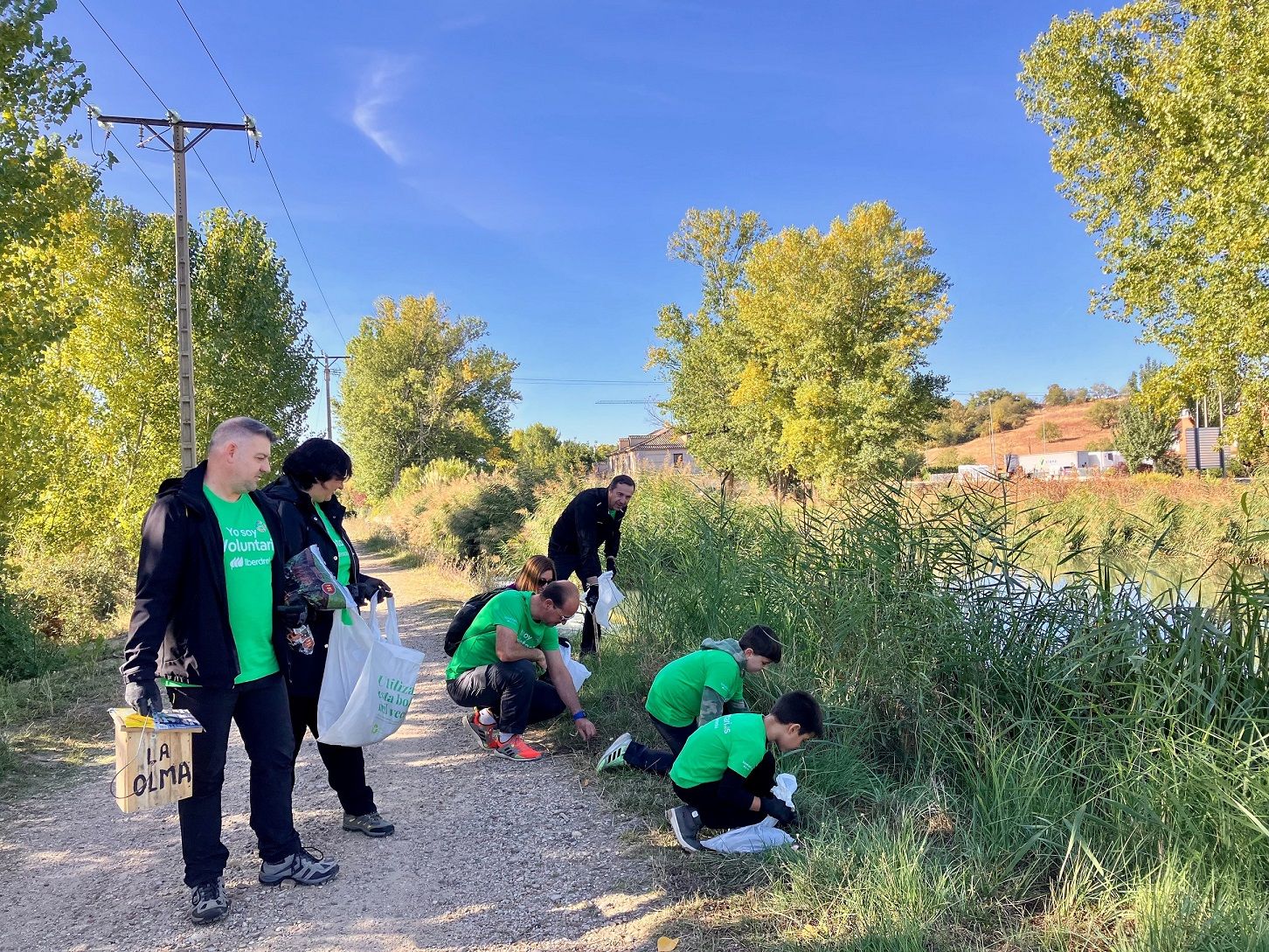 2024 09 28.  Voluntarios Iberdrola en el Canal de Castilla