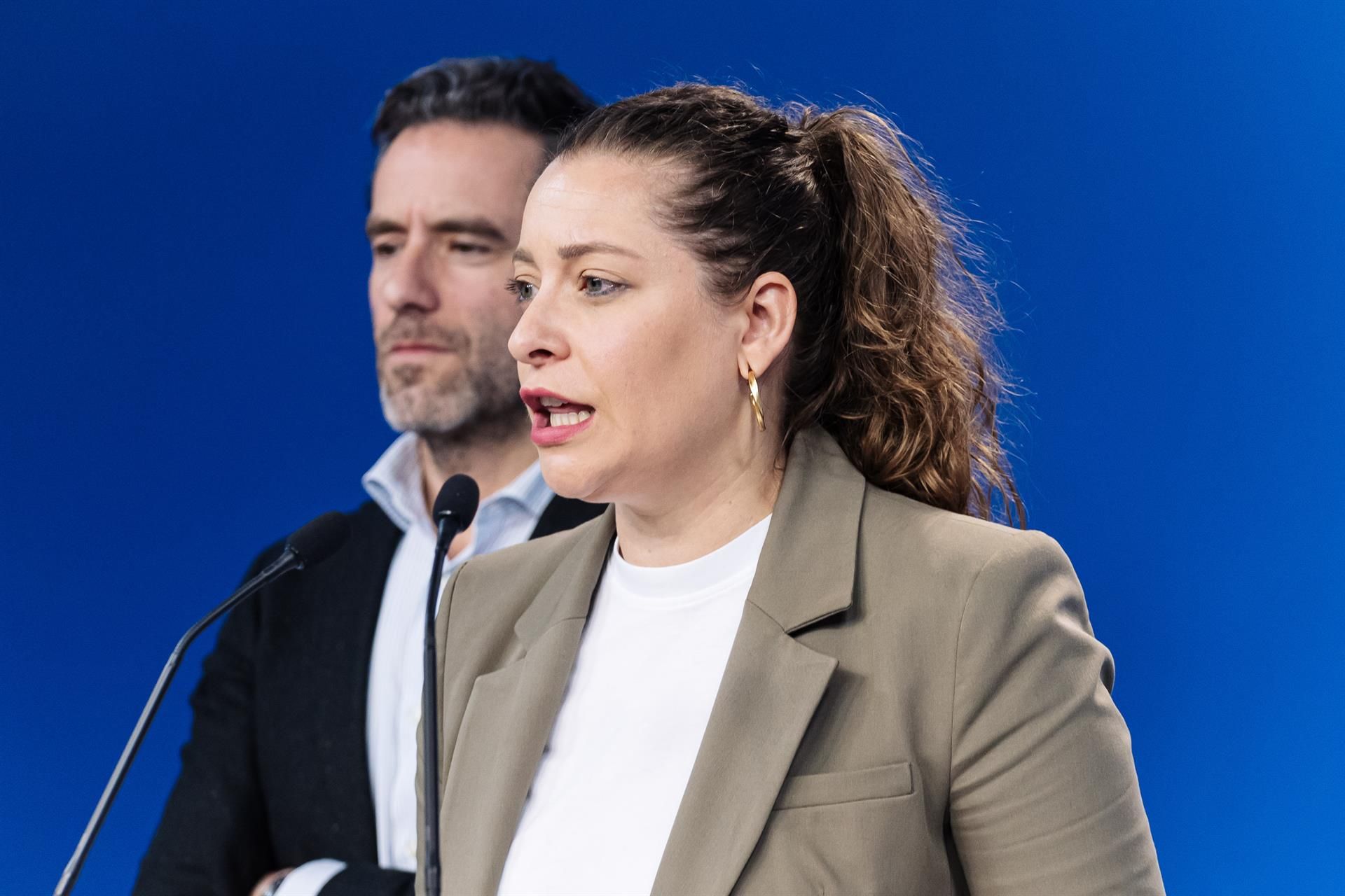 El vicesecretario de Cultura y portavoz del PP, Borja Sémper y la diputada del PP Esther Muñoz, durante una rueda de prensa posterior a la reunión del Comité de Dirección del Partido Popular. EP.