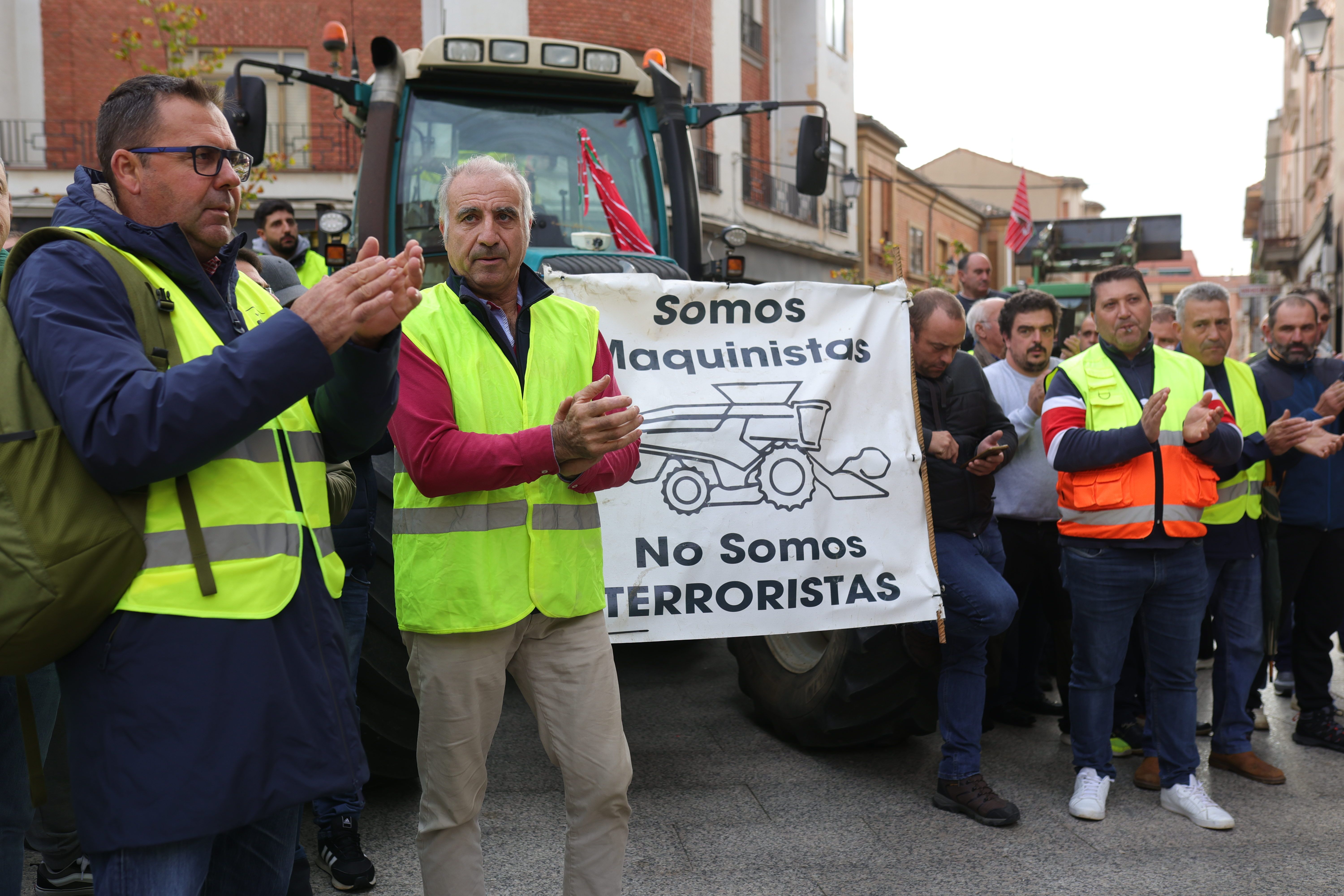 JL Leal / ICAL. Concentración en apoyo a un agricultor y un ganadero juzgados por los disturbios en las protestas agrarias 