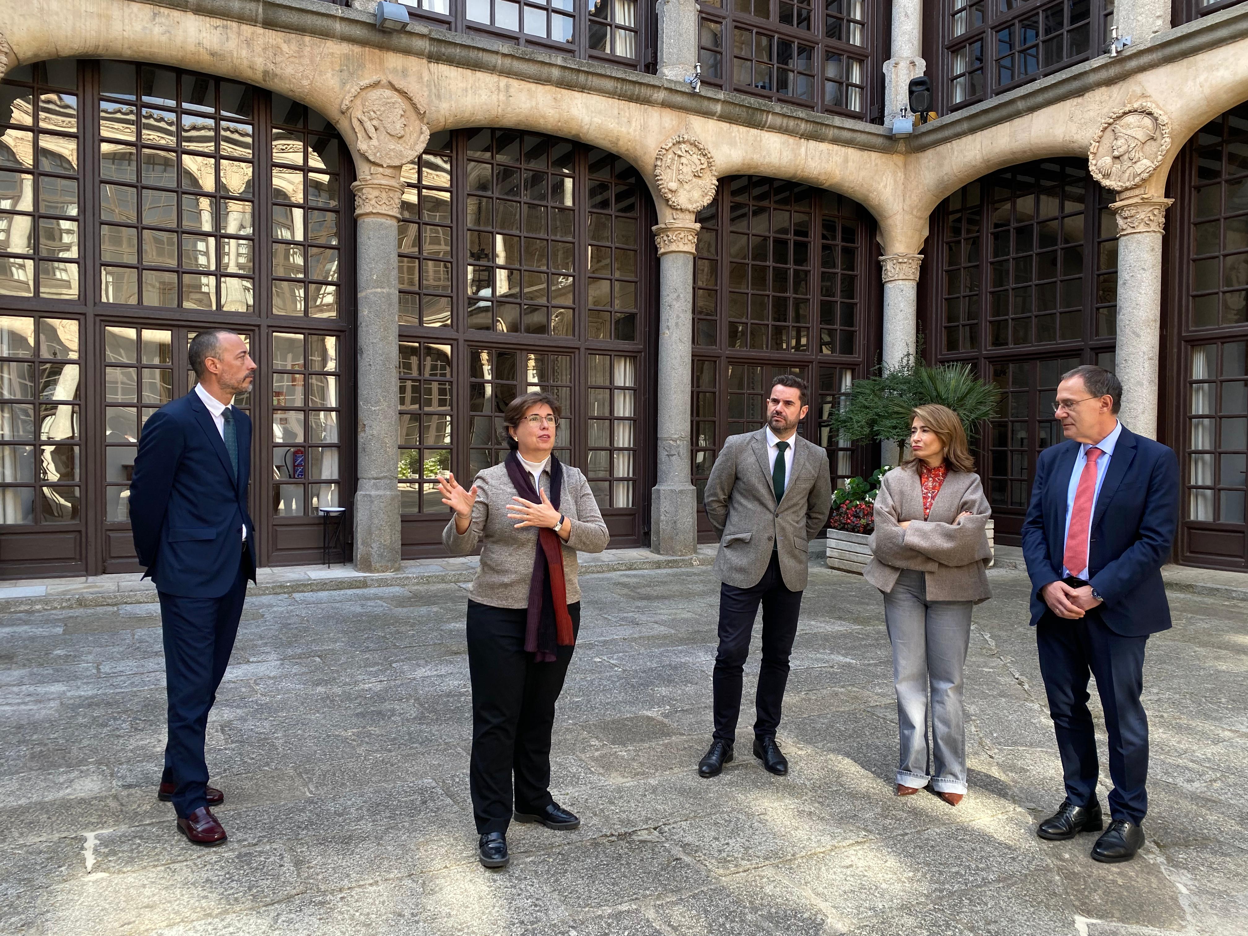 Raquel Sánchez Jiménez, la ex ministra de Transportes y directora de Paradores en su visita al parador de Zamora