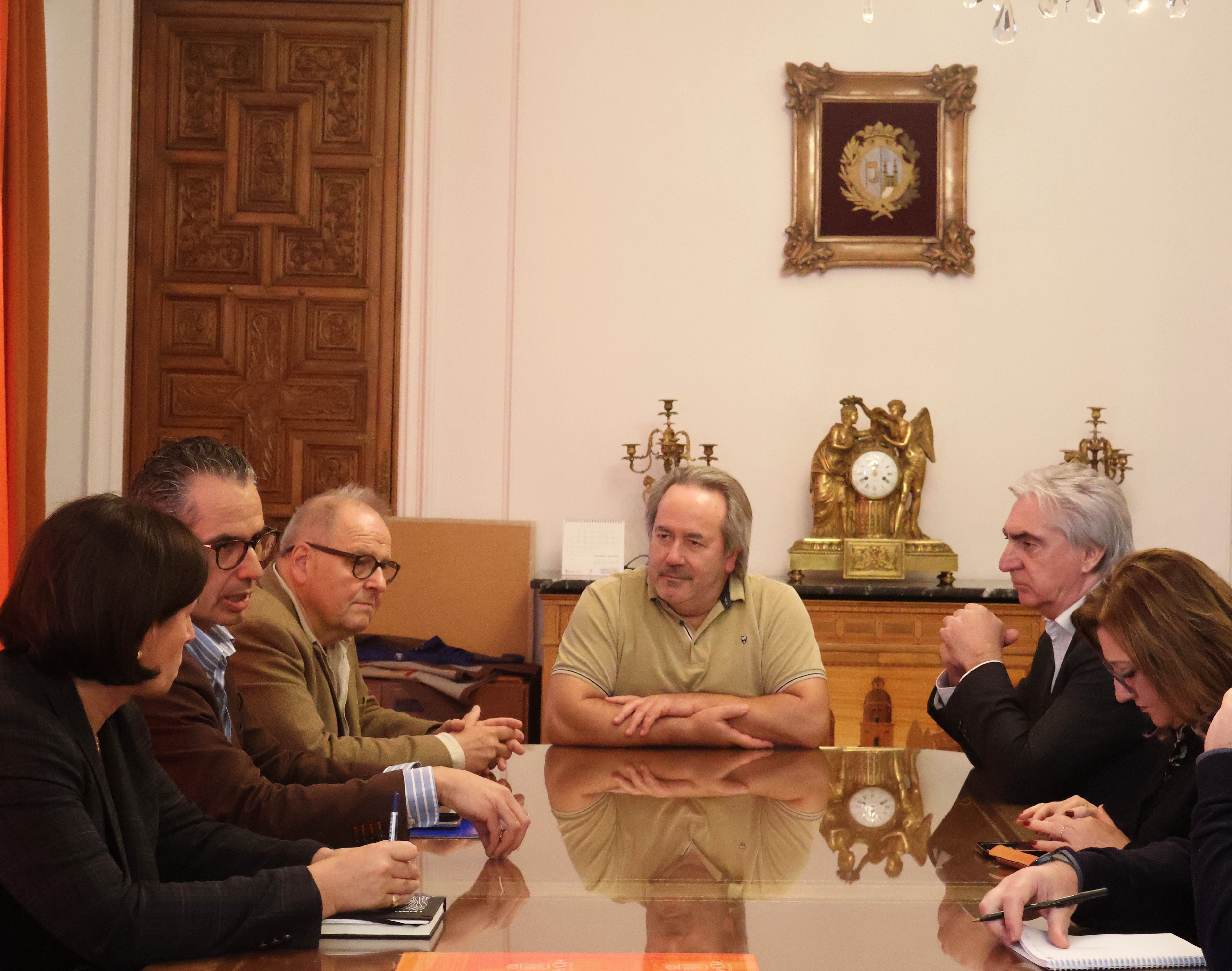 Francisco Guarido recibe a Paulo Xabier, presidente de la Cámara Municipal de Braganza