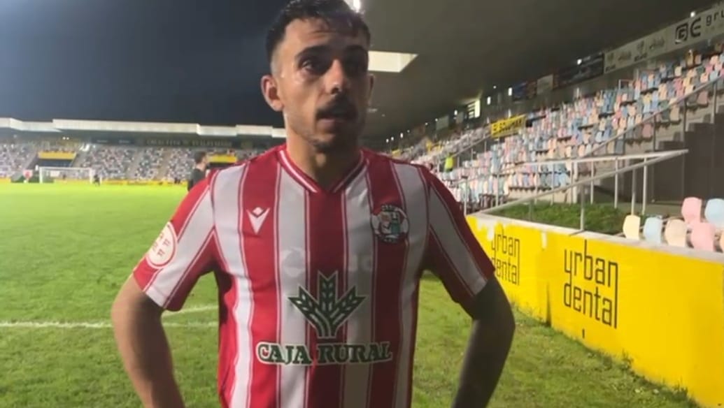 Sergio Nieto tras el partido frente al Barakaldo CF en Lasesarre.