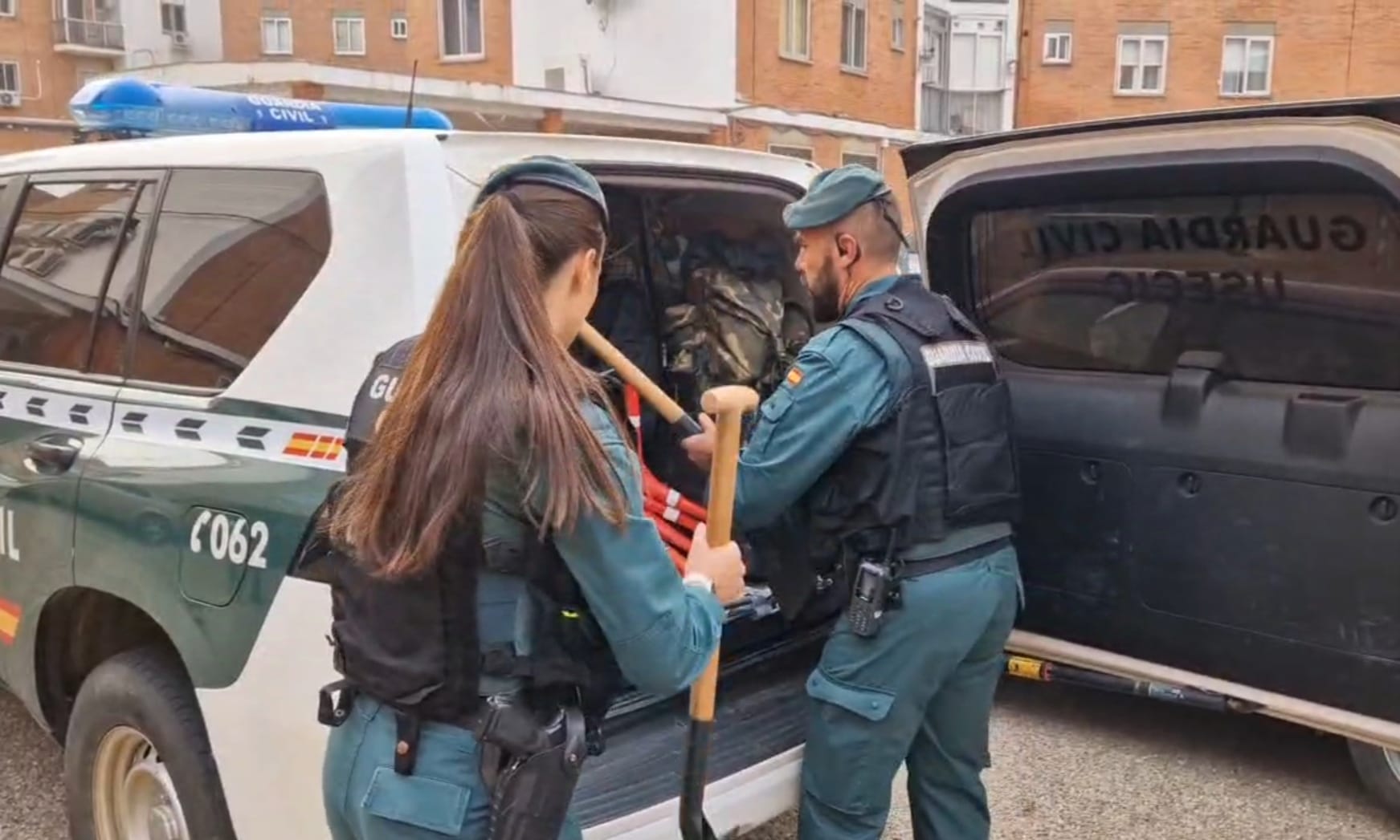 Agentes de la USECIC de la Guardia Civil de Zamora antes de partir a Valencia