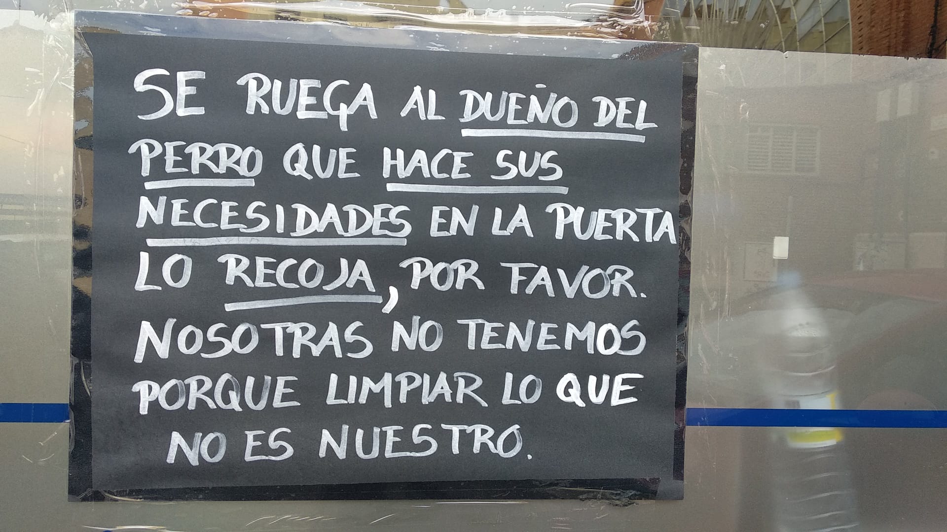 El cartel que  ha colgado el establecimiento