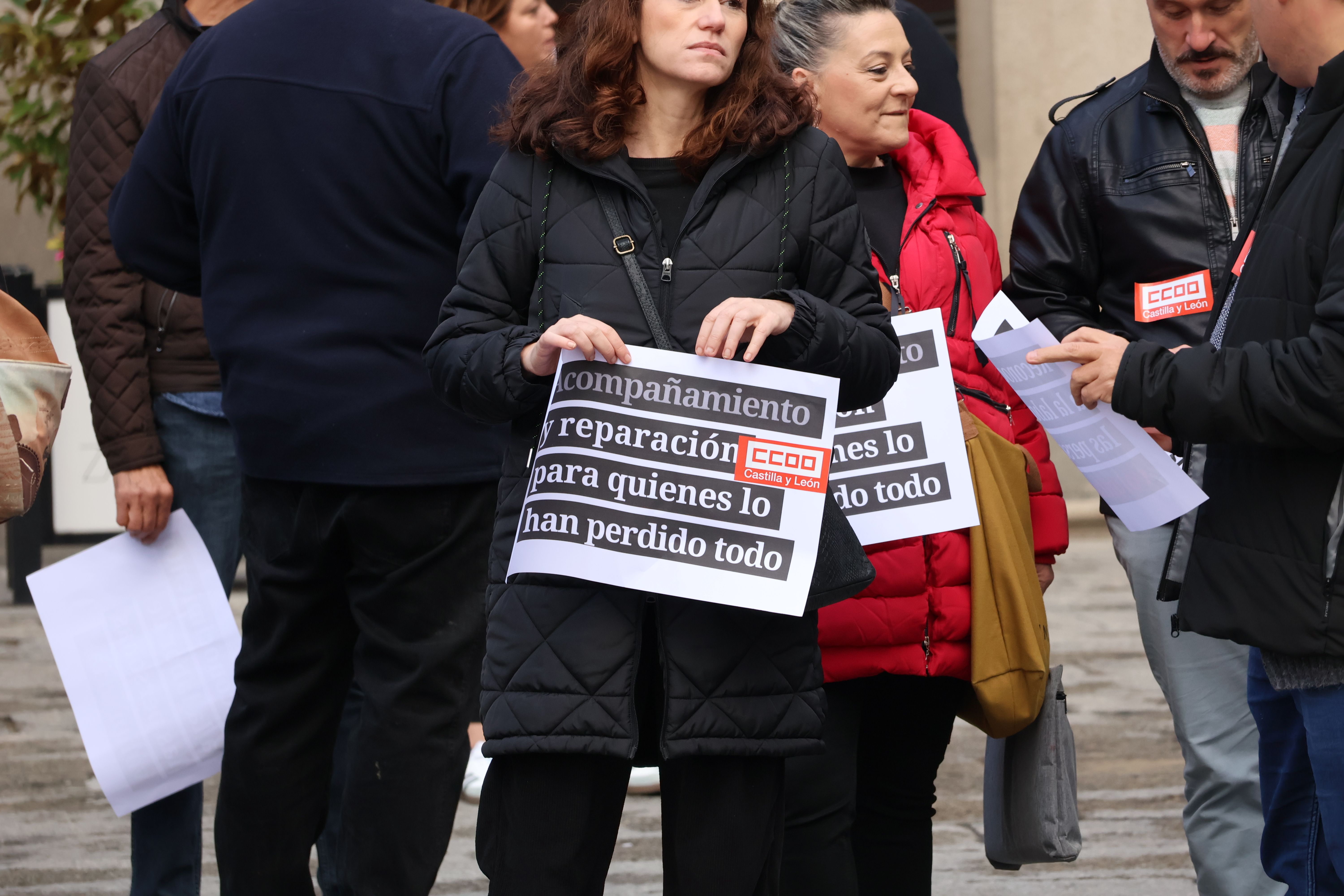 Manifestación de los sindicatos frente al Ayuntamiento (3)