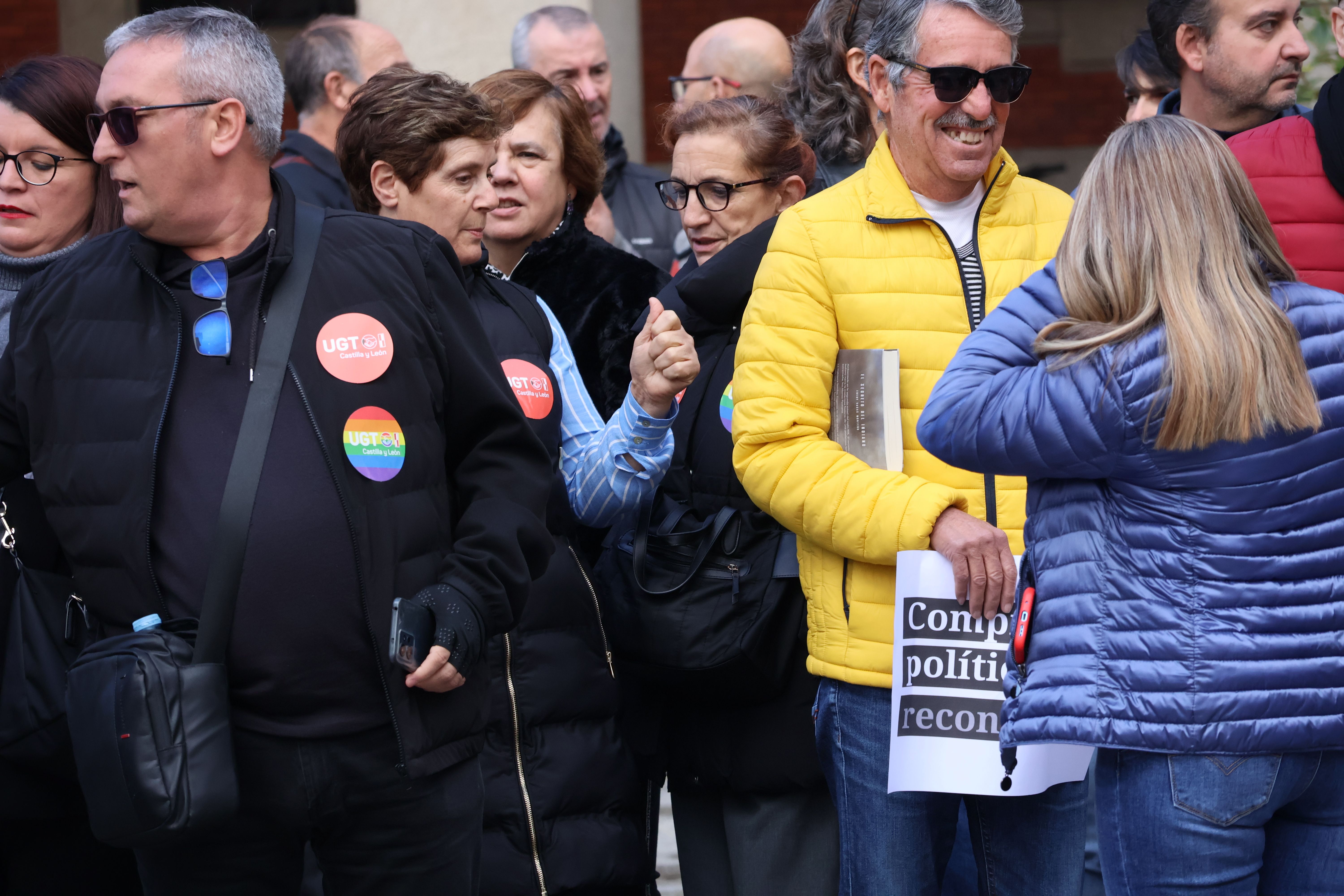 Manifestación de los sindicatos frente al Ayuntamiento (6)