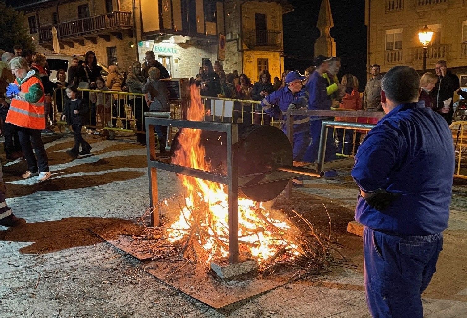 Éxito solidario en el magosto de Puebla de Sanabria: 1.230,83 euros recaudados para los afectados por la DANA en Valencia