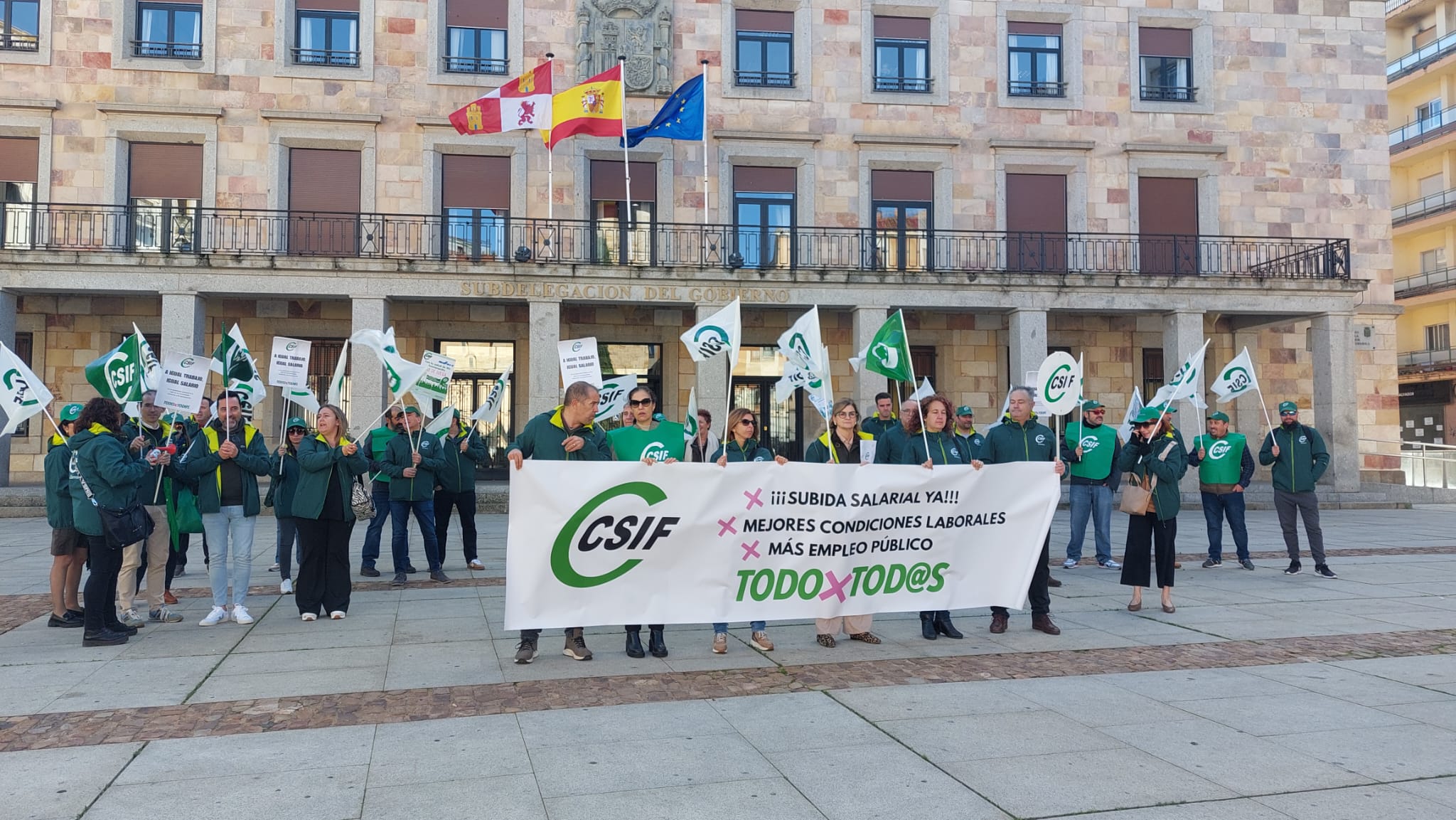 Concentración CSIF frente a la Subdelegación de Zamora