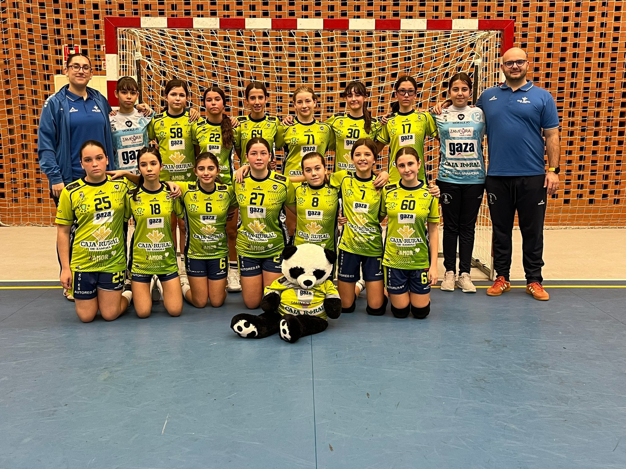 El Galán & Pastor Balonmano Zamora se destaca con victorias en todas las categorías