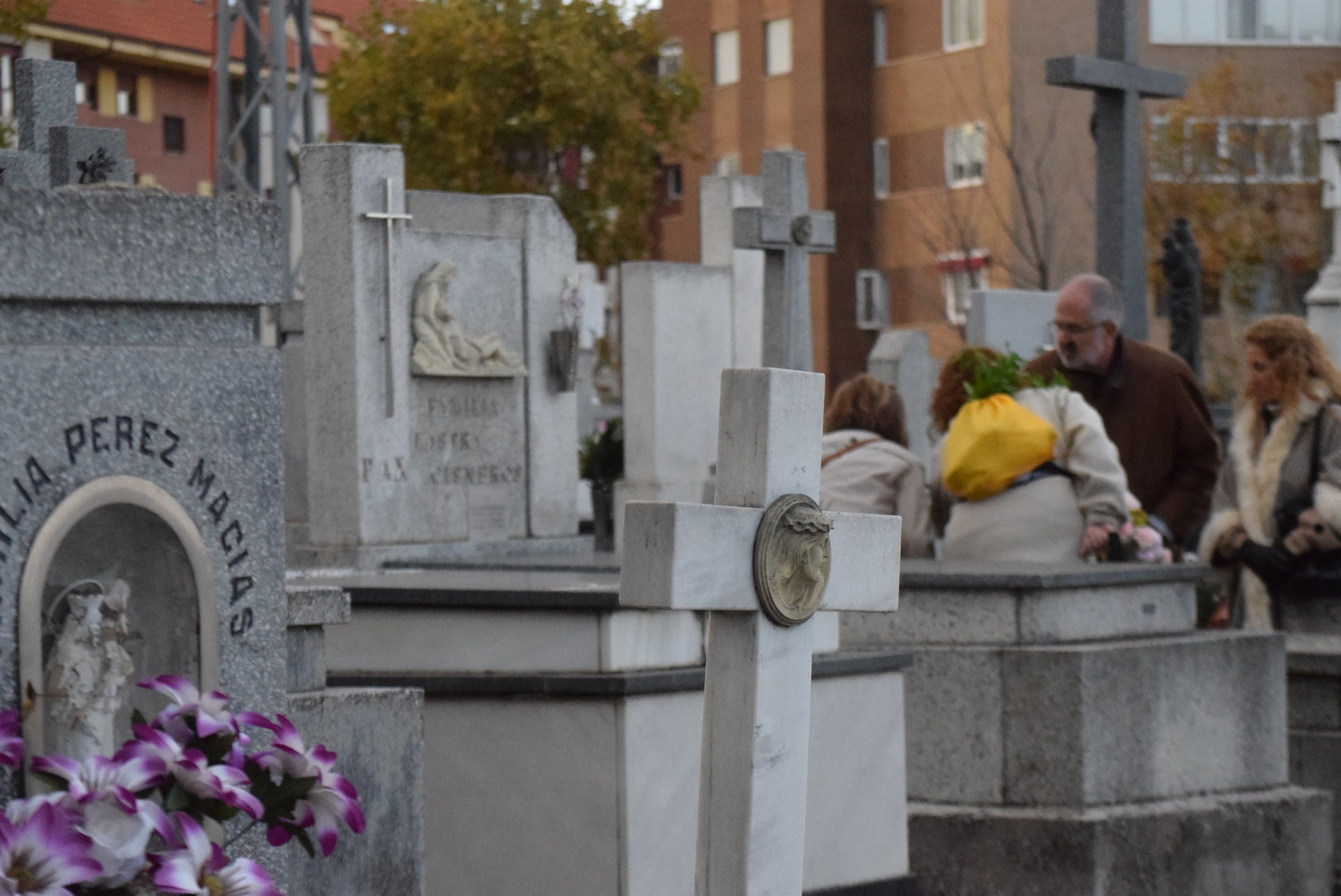 Ruta por el Cementerio Municipal de San Atilano