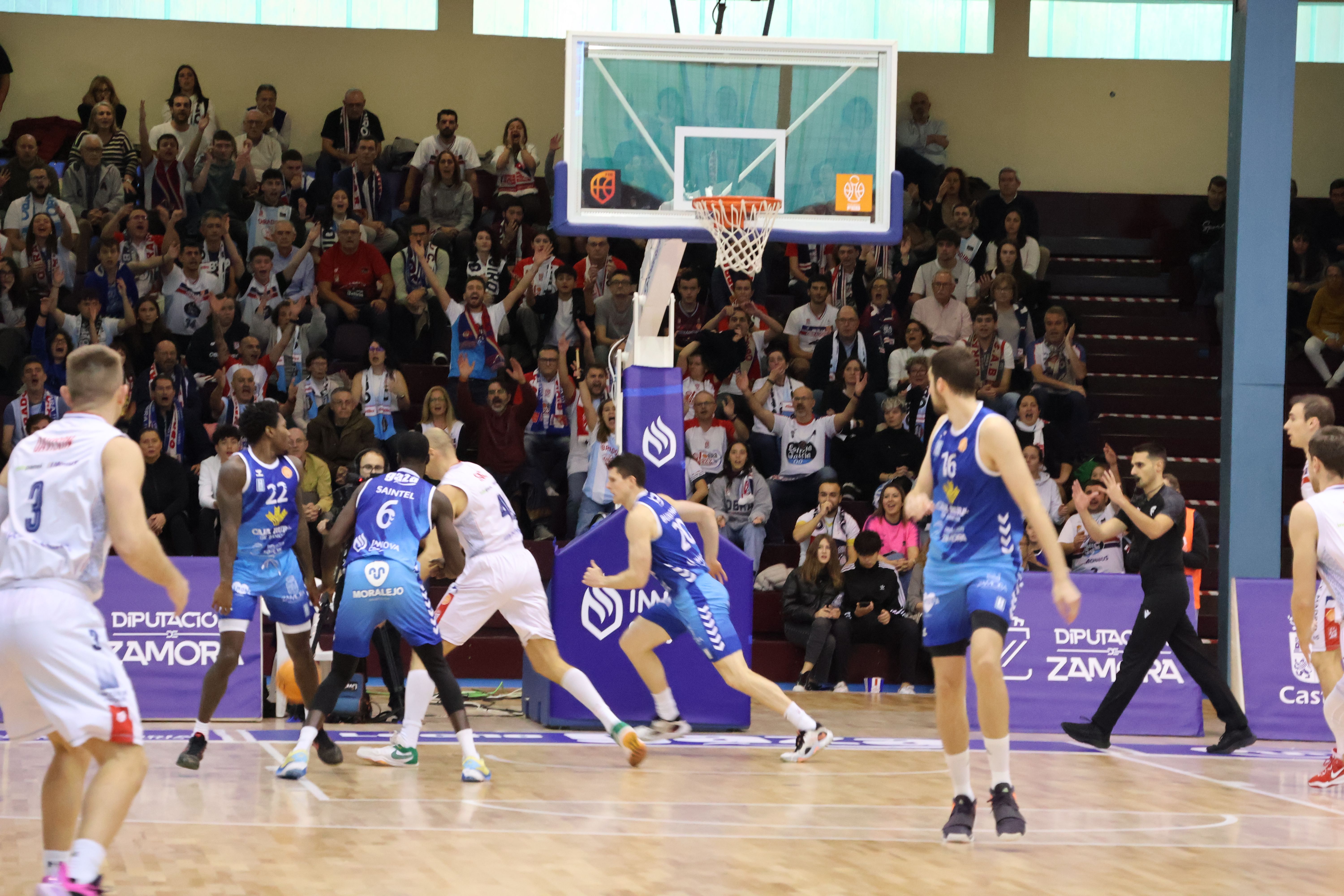 CB Zamora-Monbus Obradoiro