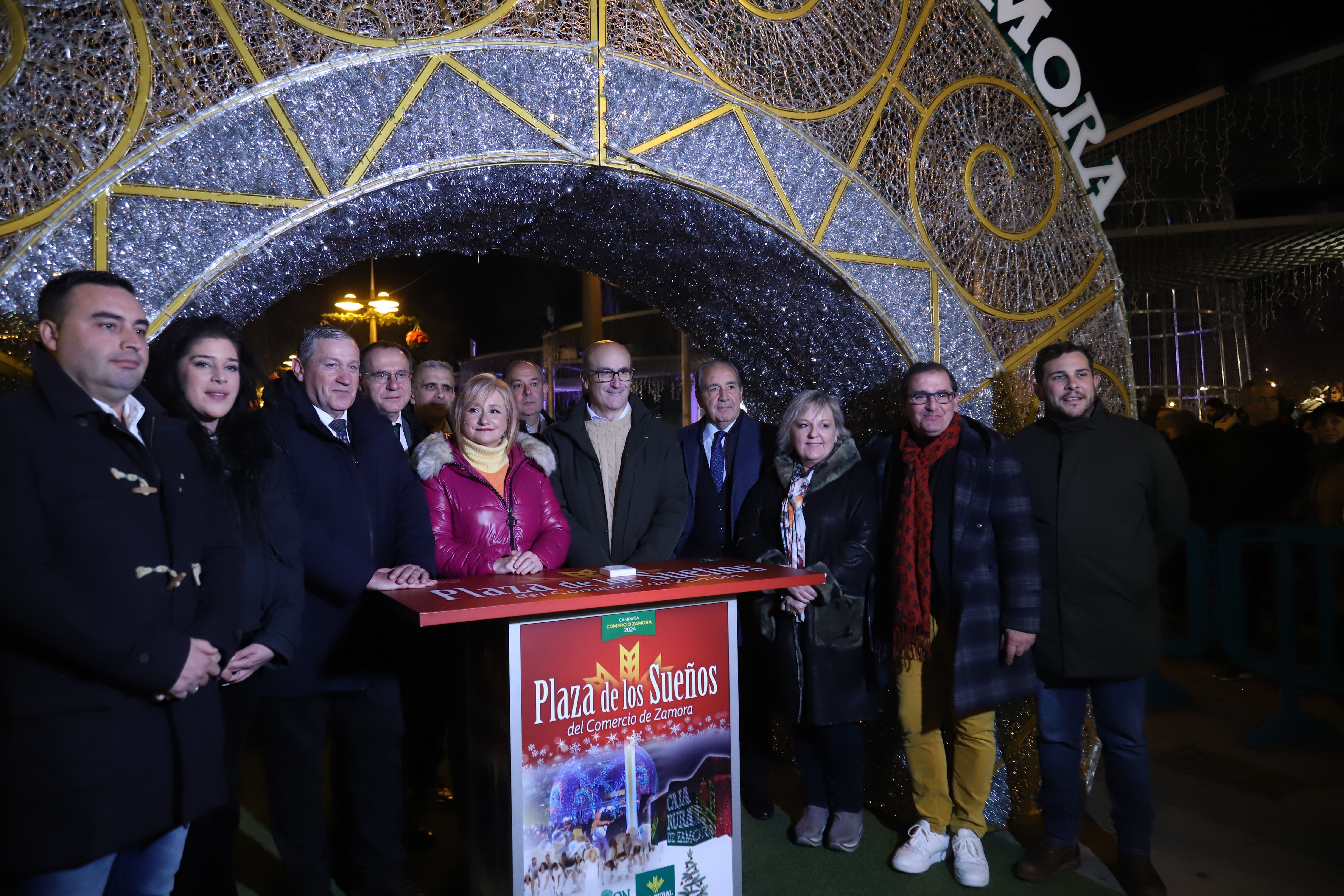 Encendido de la Plaza de los Sueños de Caja Rural 