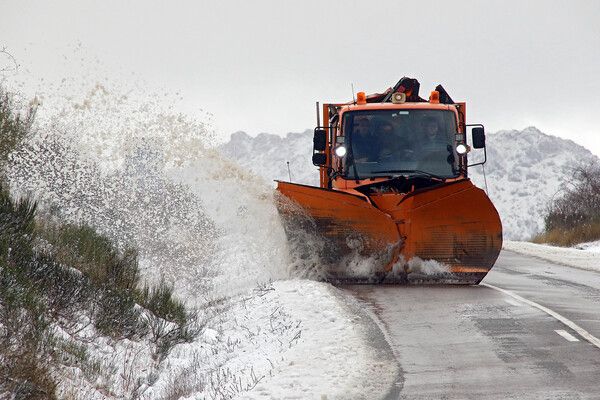 La nieve cubre la montaña de León en el puerto de Pajares. Foto: Peio García/ICAL