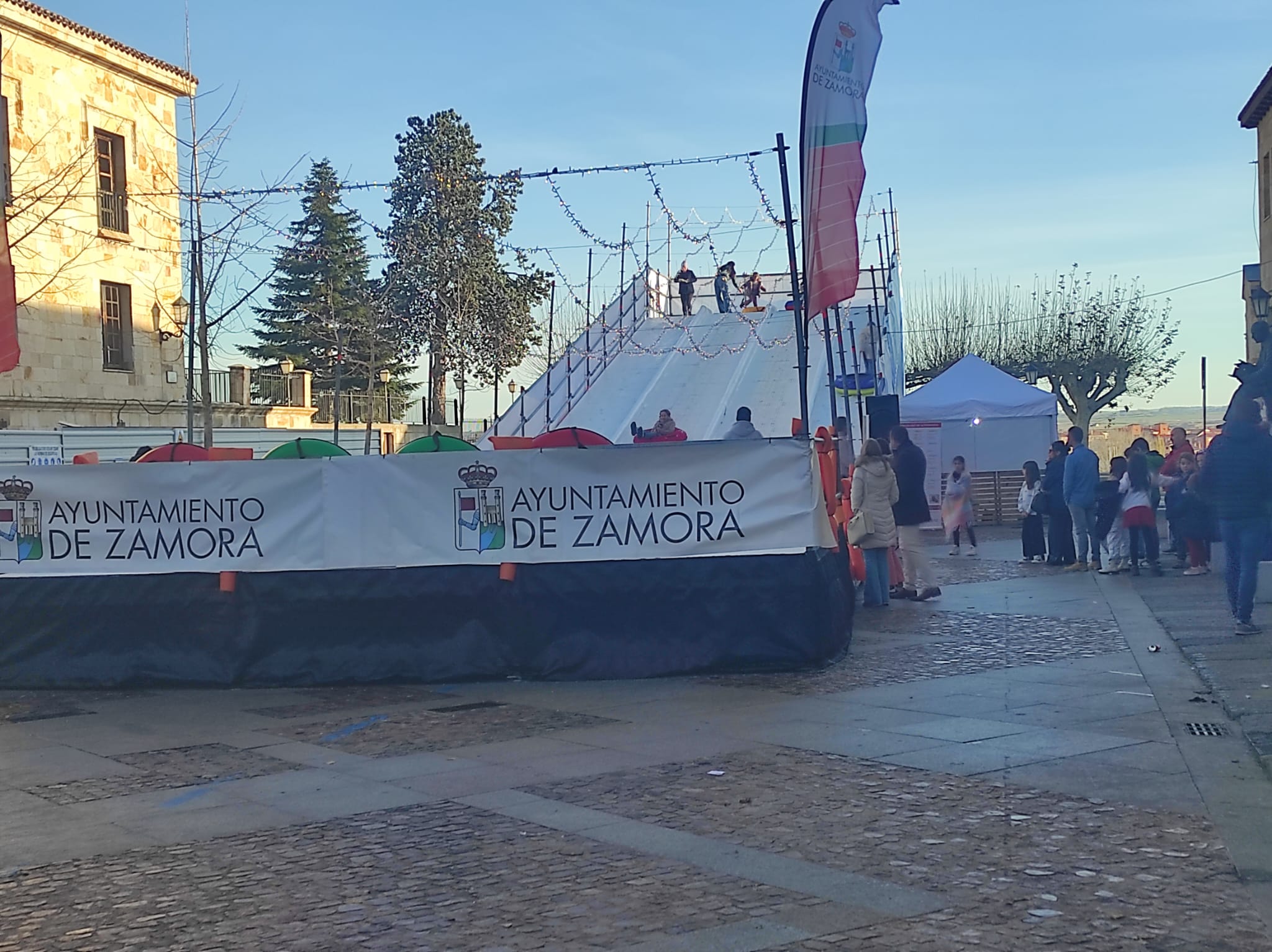 Tobogán gigante de la Navidad en Zamora.