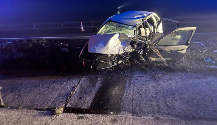 Vehículo en el que viajaba una pareja por la A-66 cuando un conductor ha ocupado su carril.SALAMANCA24HORAS