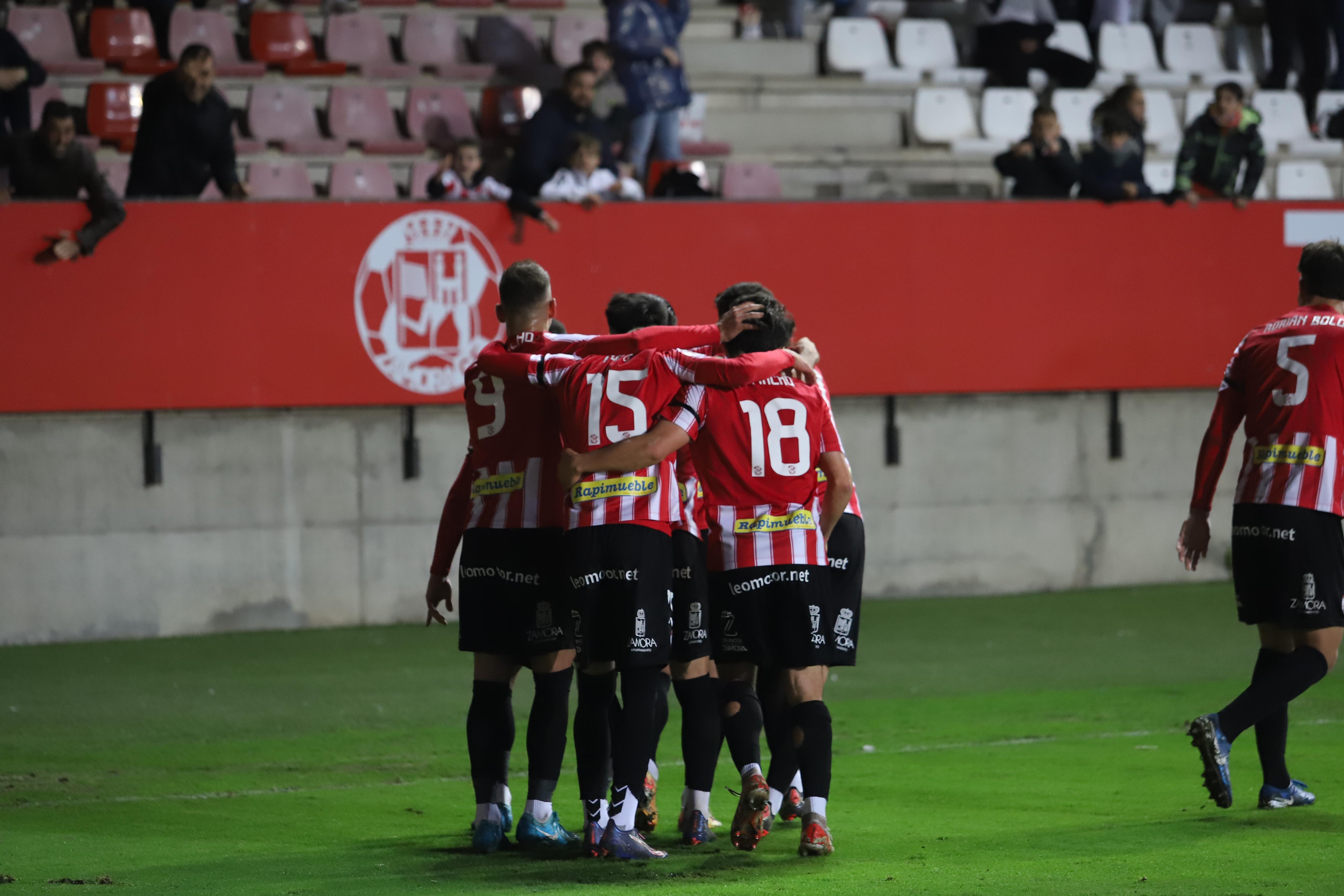 El Zamora CF celebra un gol en el Ruta de la Plata