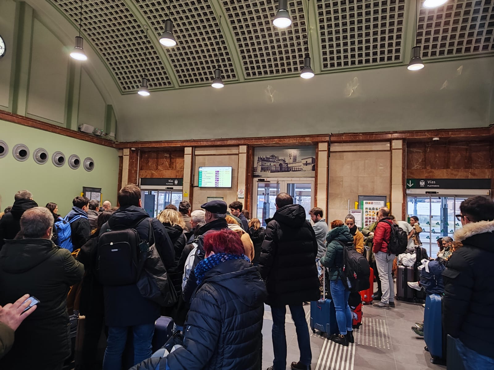 Caos en  la estación de tren de Zamora. 1 de enero 2025.