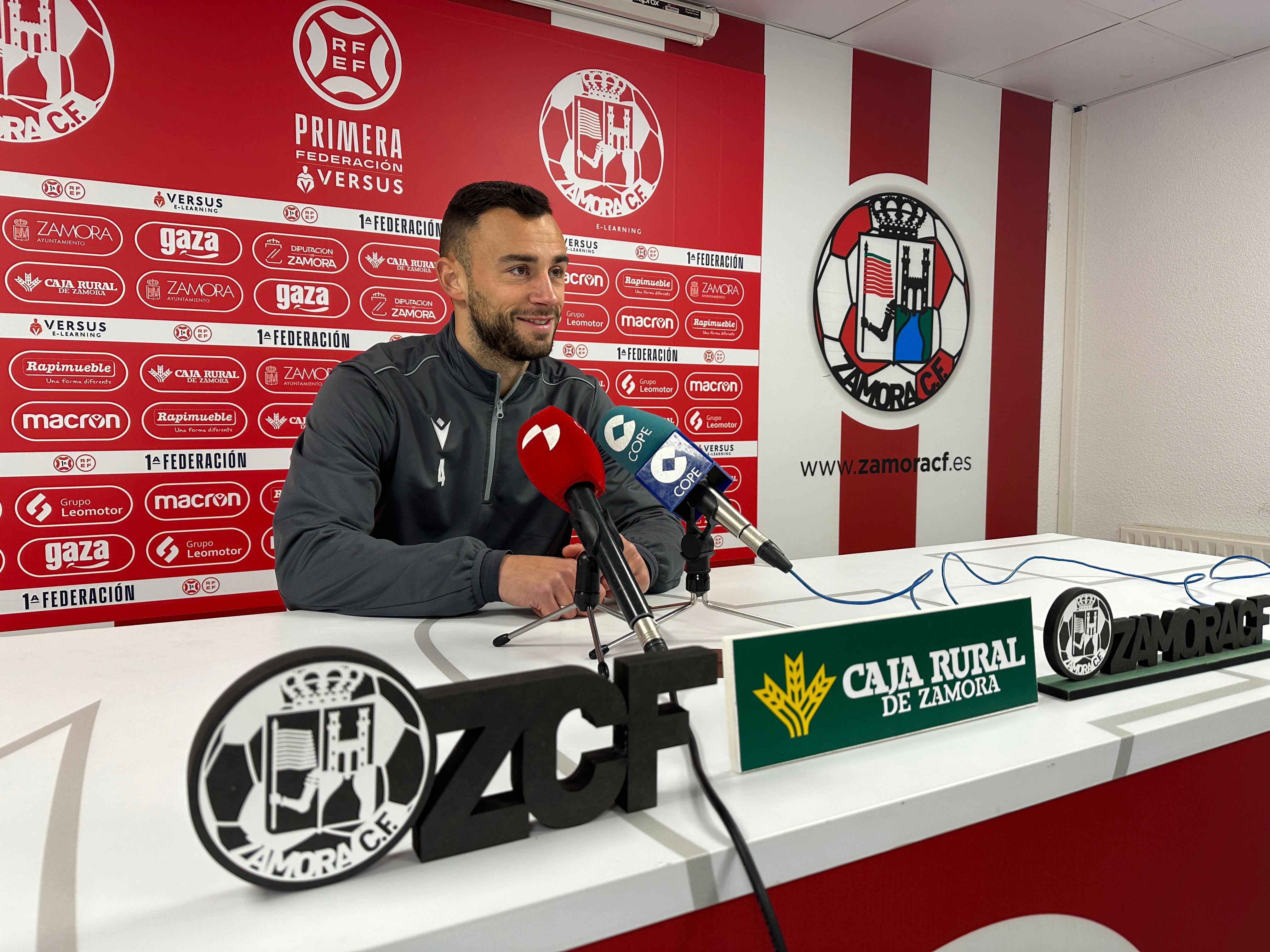 Pablo Clavería rueda de prensa.