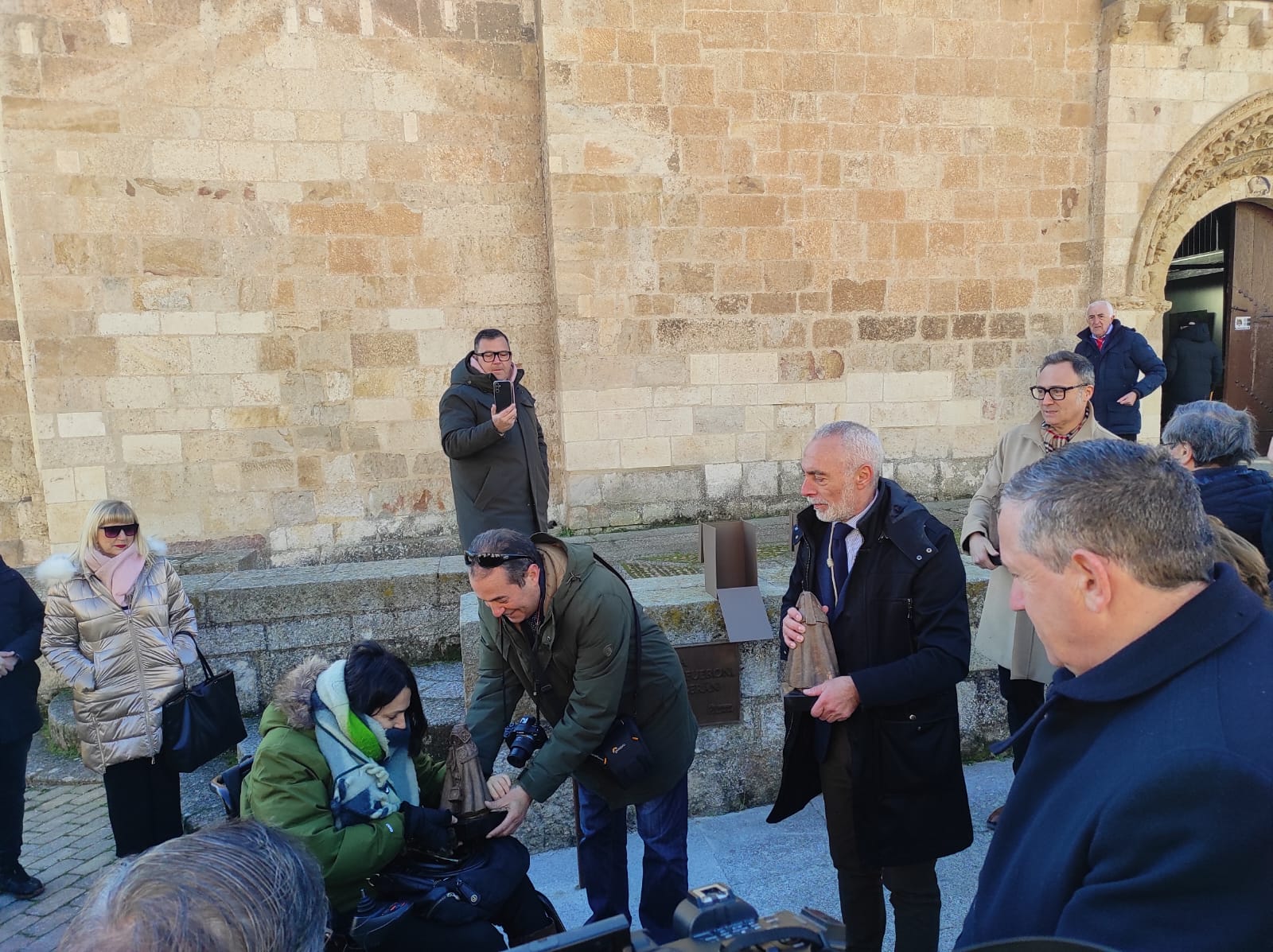 Inauguración de la escultura en honor a Ricardo Flecha en Olivares