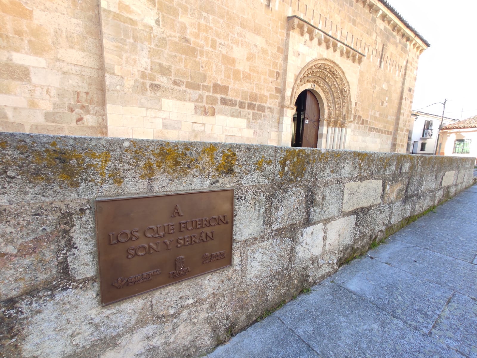 Inauguración de la escultura en honor a Ricardo Flecha en Olivares