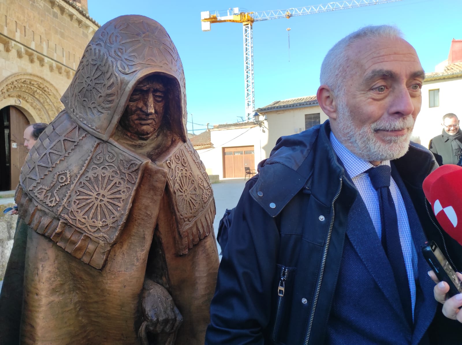 Inauguración de la escultura en honor a Ricardo Flecha en Olivares