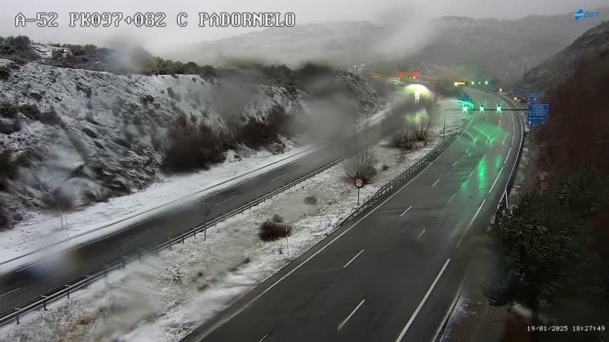 Nieve en A-52 Foto DGT