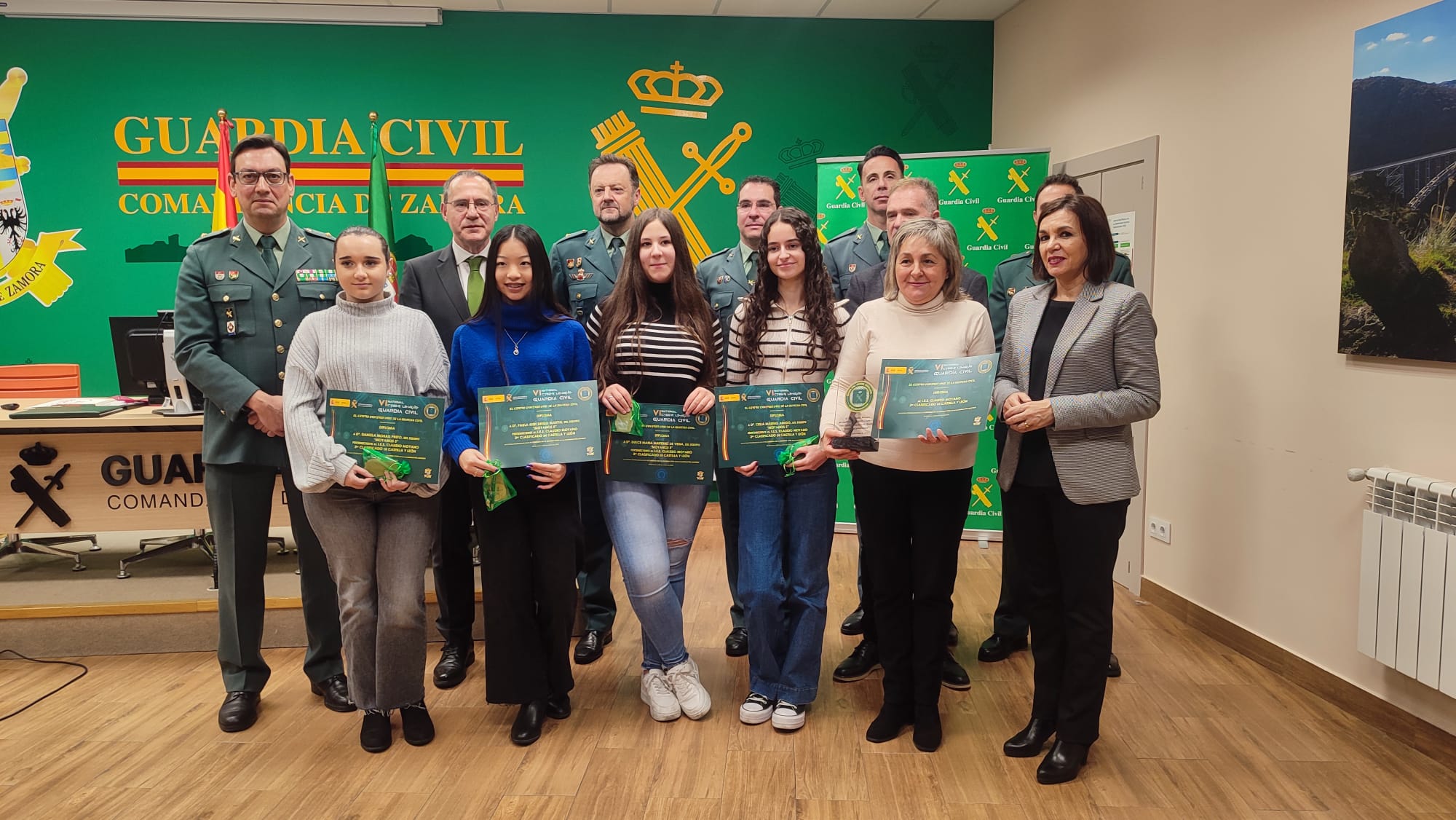 Las alumnas zamoranas  clasificadas para la fase final de la Ciberliga de la Guardia Civil