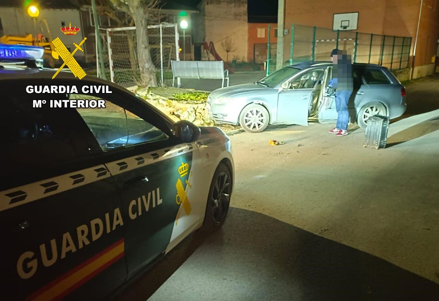 La Guardia Civil detiene al asaltante, recupera el turismo y esclarece otros seis ilícitos más