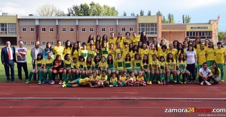  Las jugadoras del Amigos del Duero se ponen guapas para el inicio de temporada 